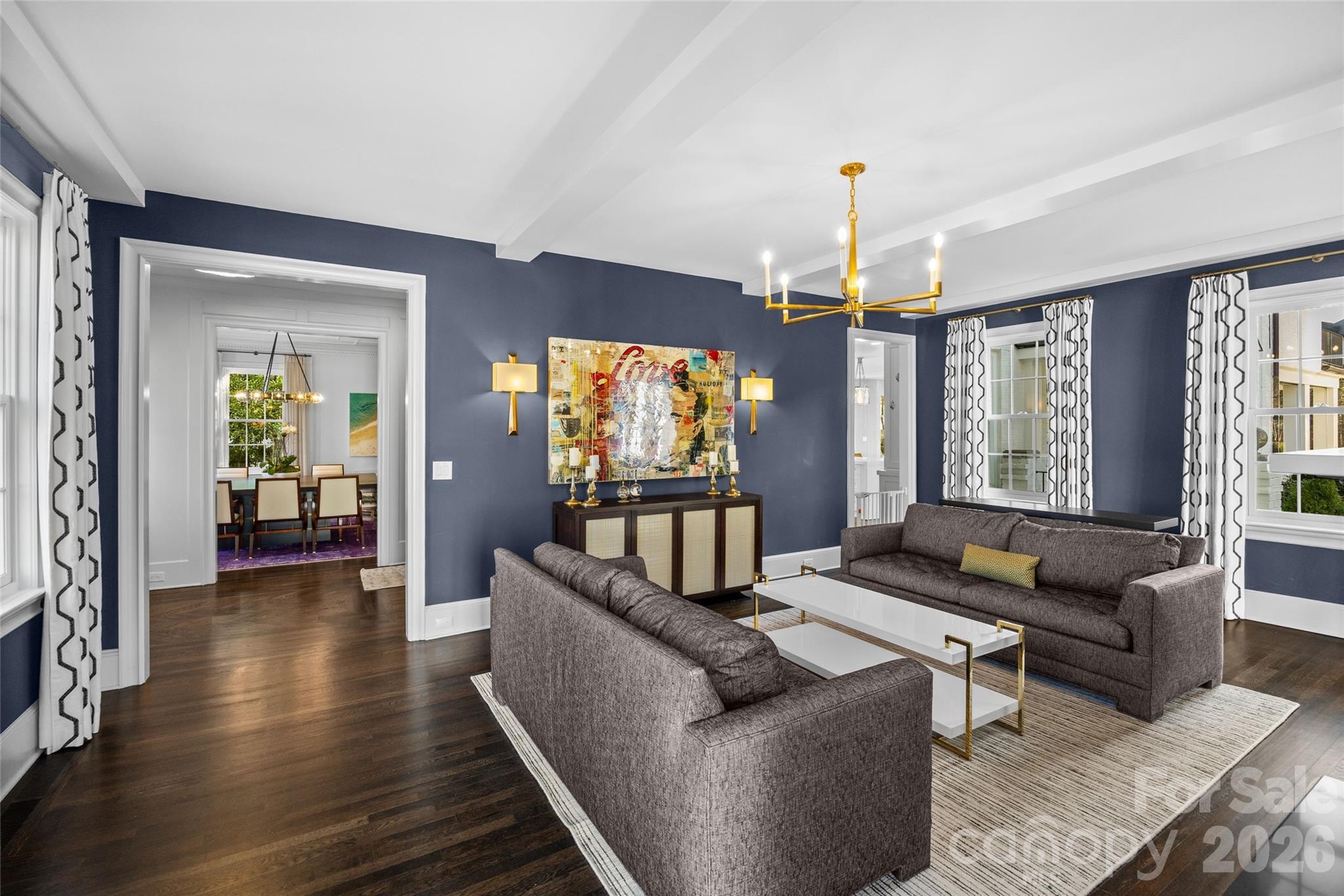 1438 Queens Road W