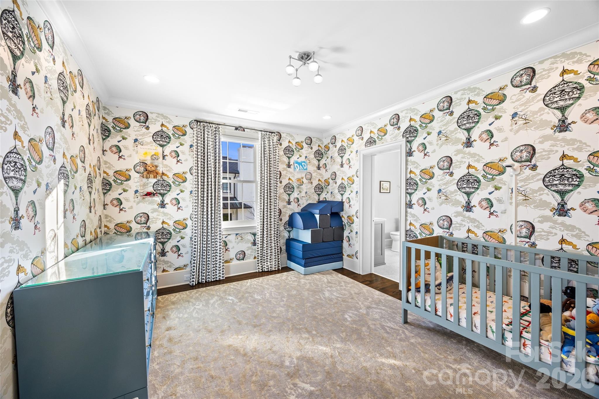 1438 Queens Road W