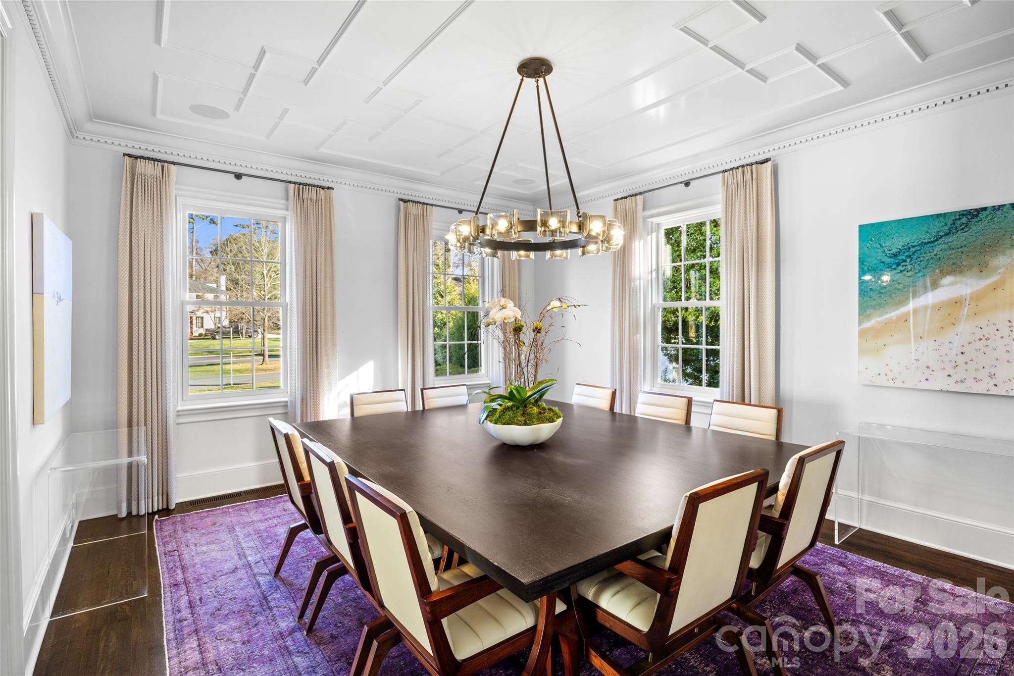 1438 Queens Road W