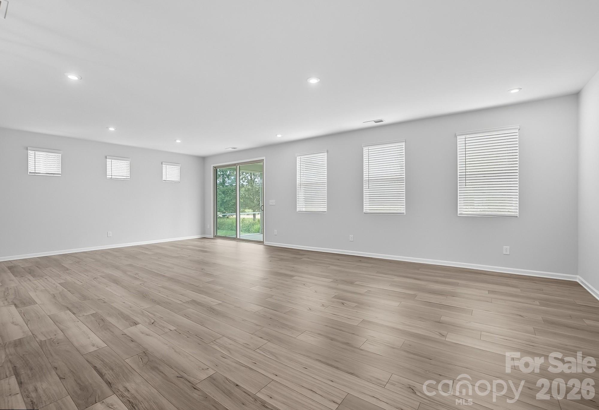1505 Miriam Way