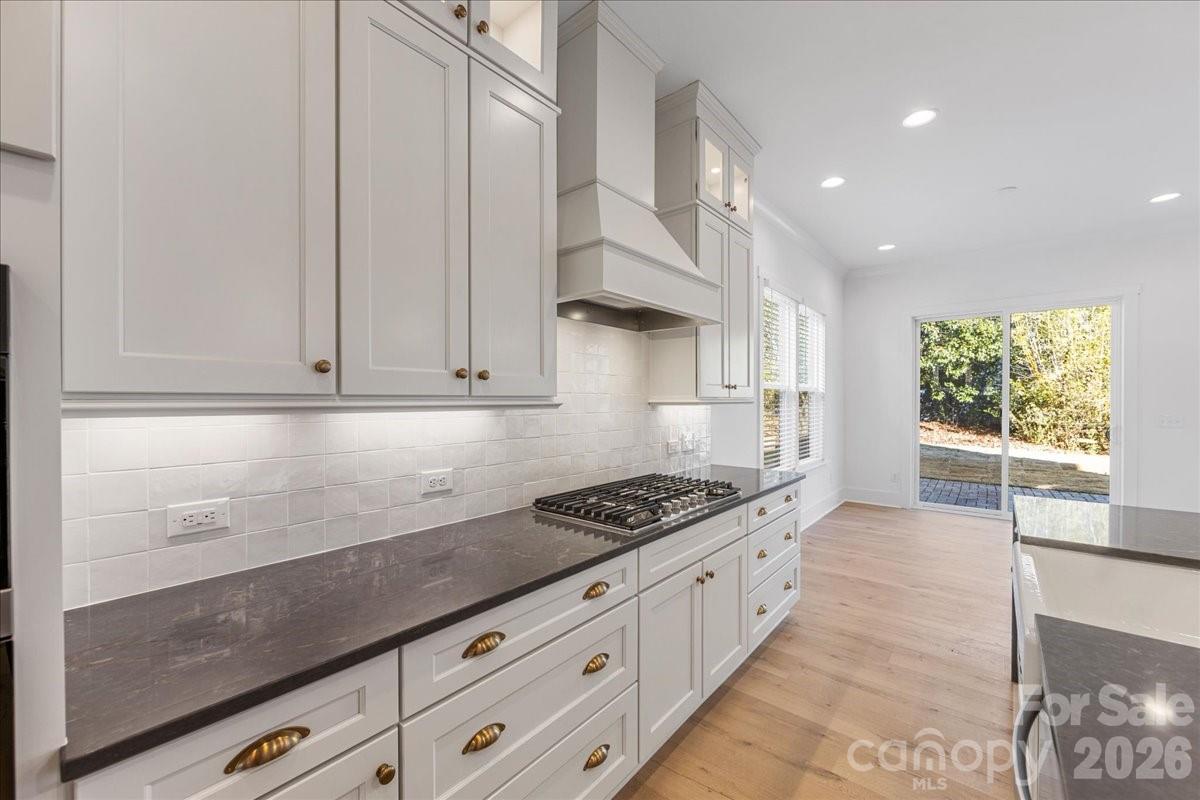 1611 Chippendale Road
