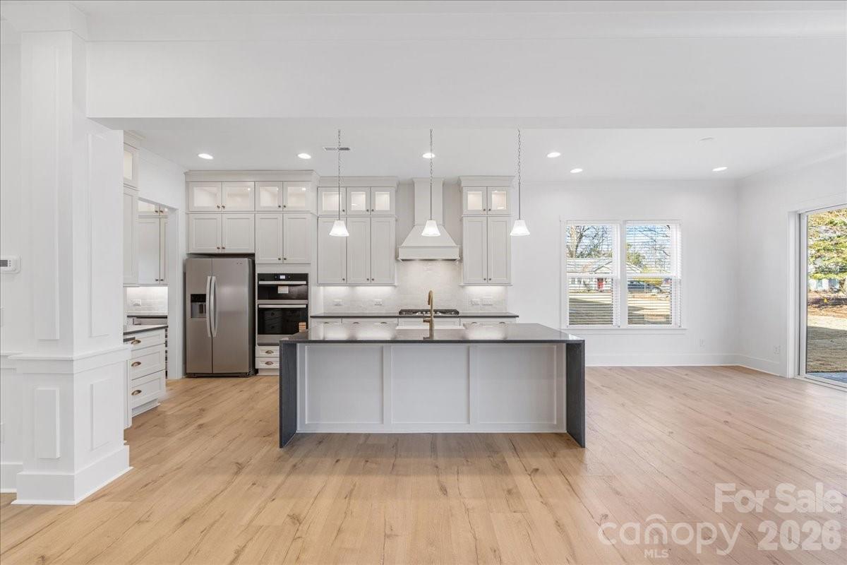 1611 Chippendale Road