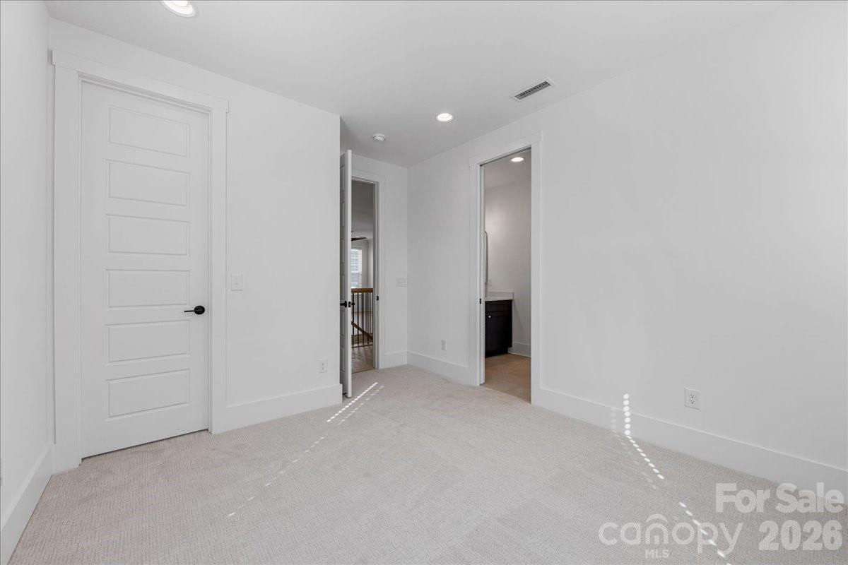 1611 Chippendale Road
