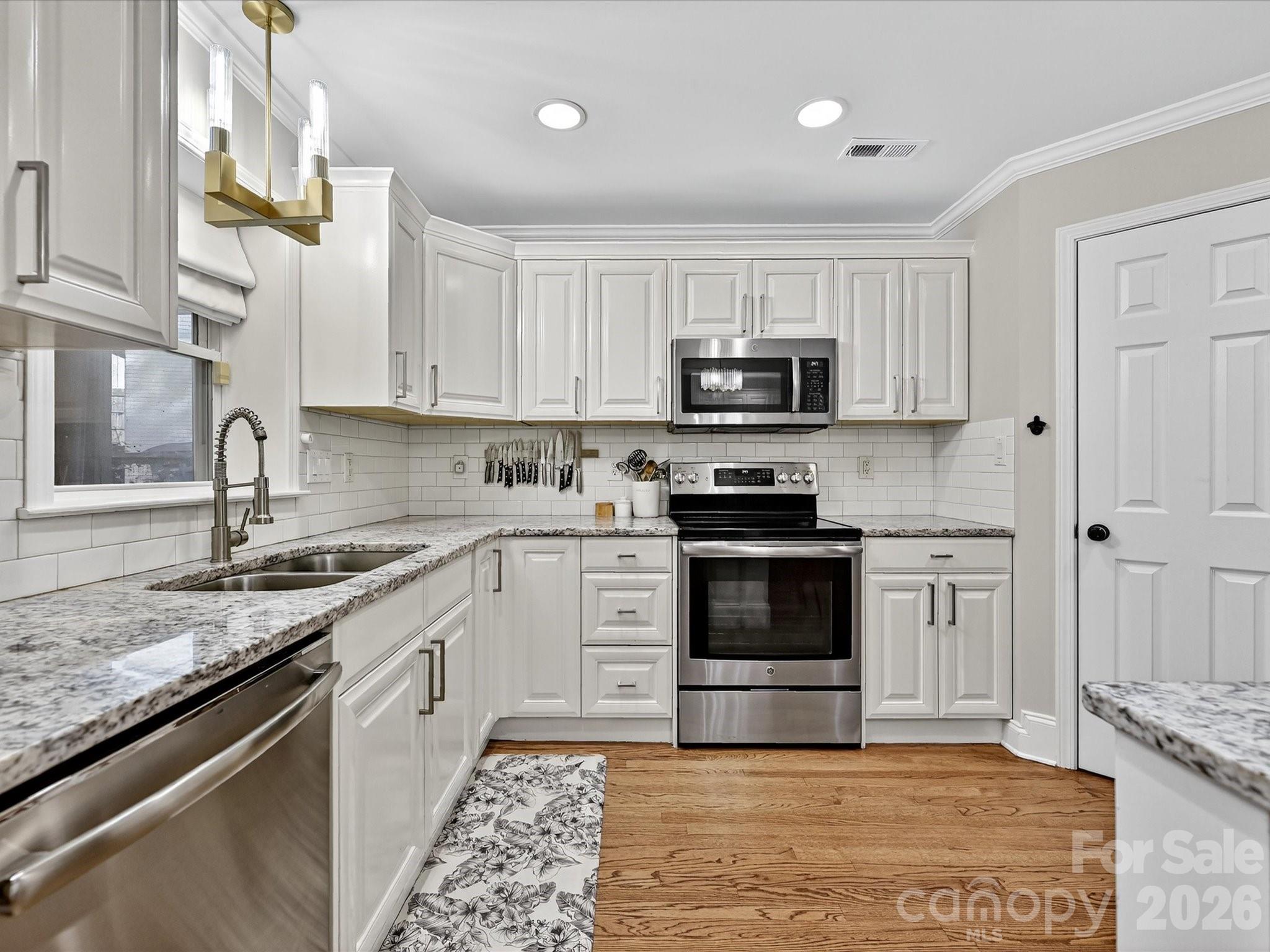 1119 Montford Drive