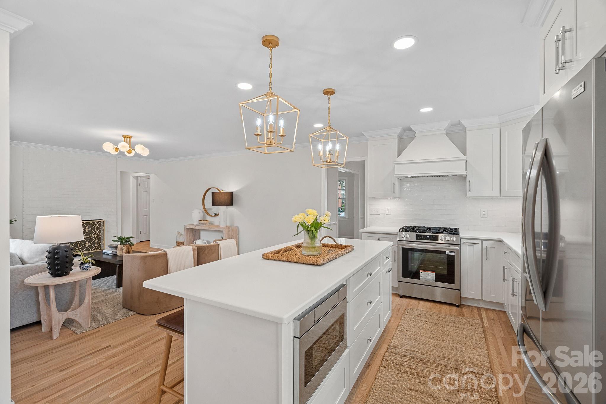 6040 Springhouse Lane