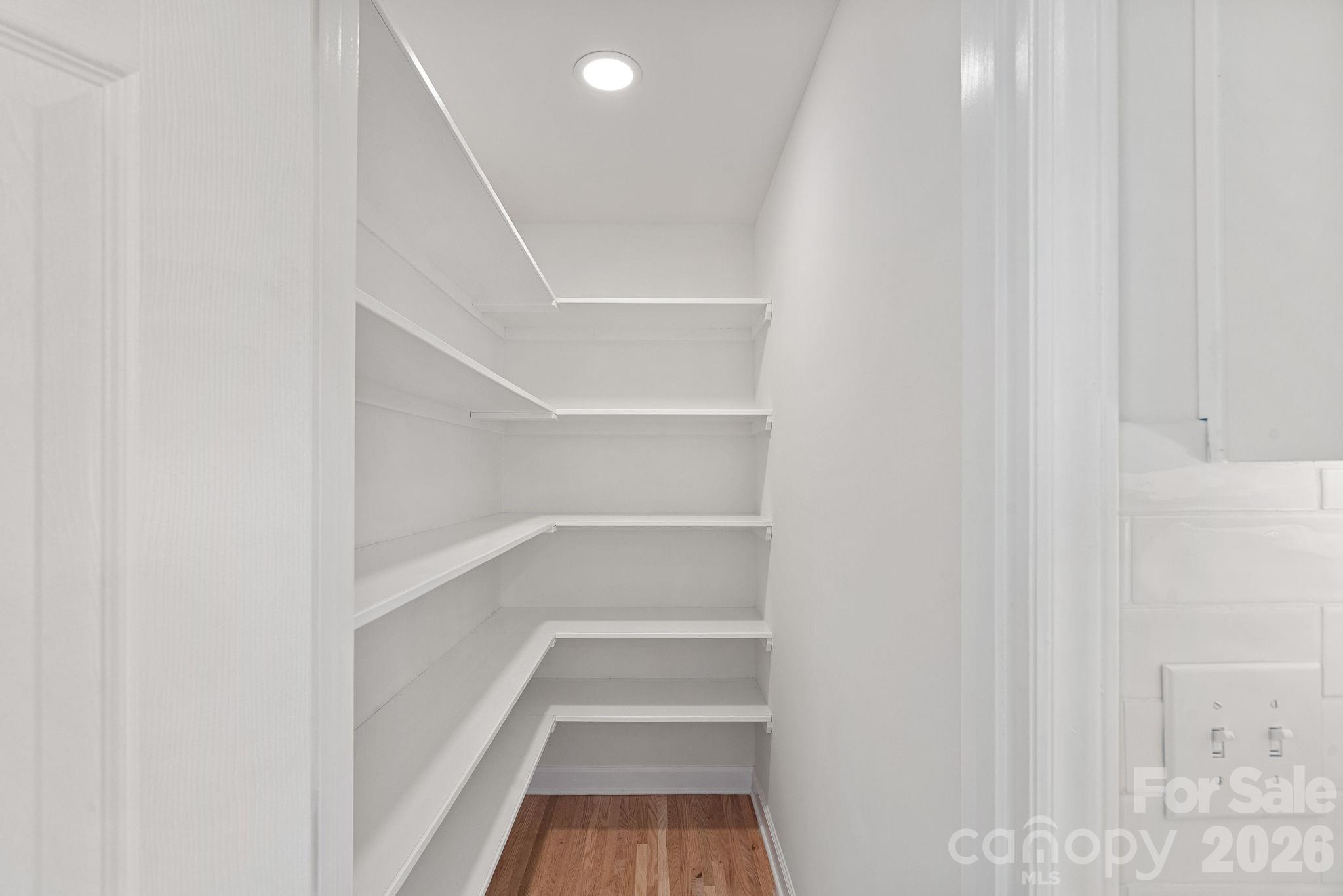 6040 Springhouse Lane