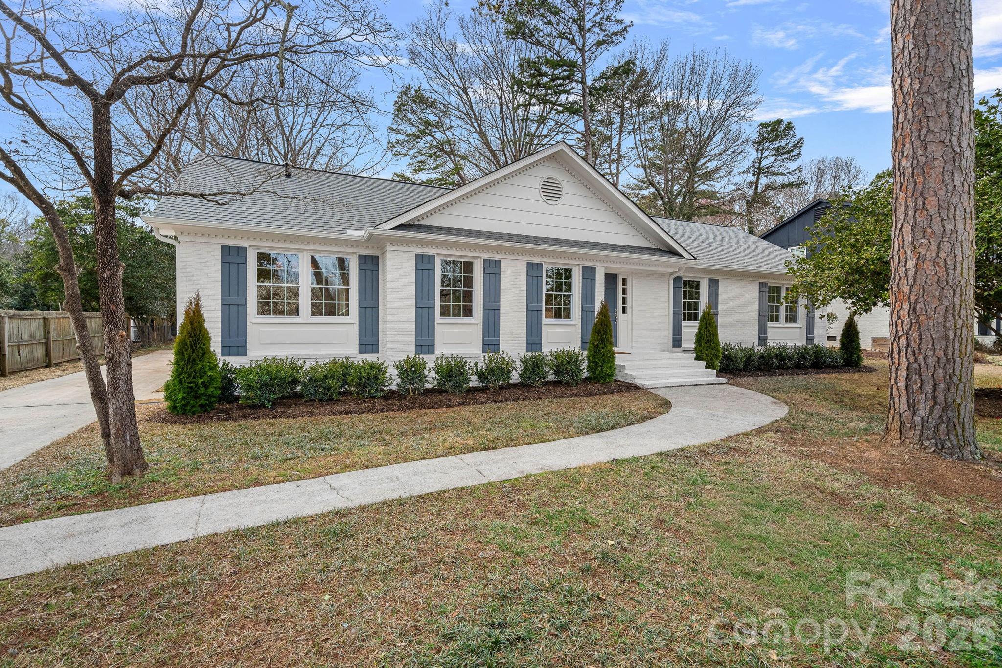 6040 Springhouse Lane