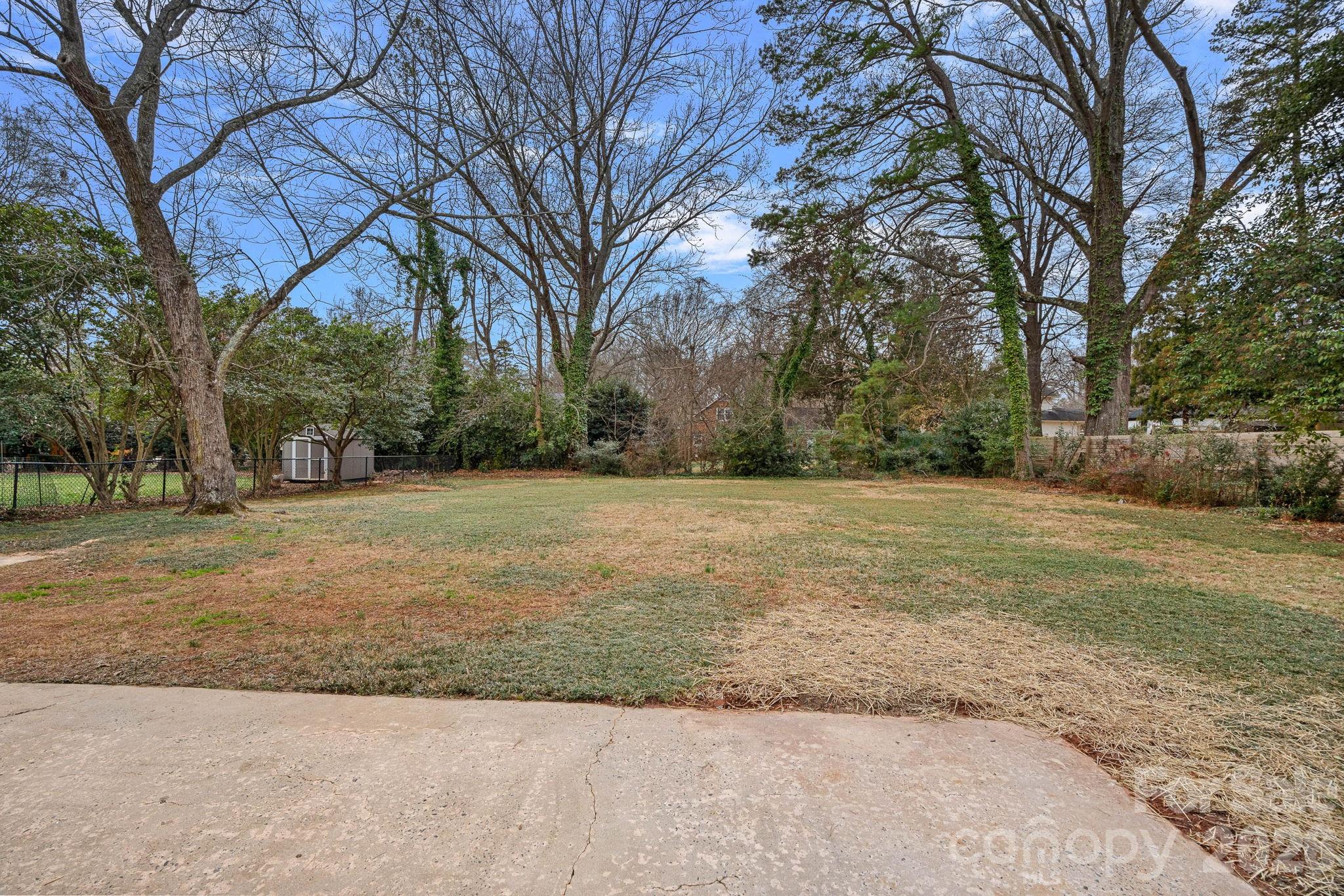 6040 Springhouse Lane