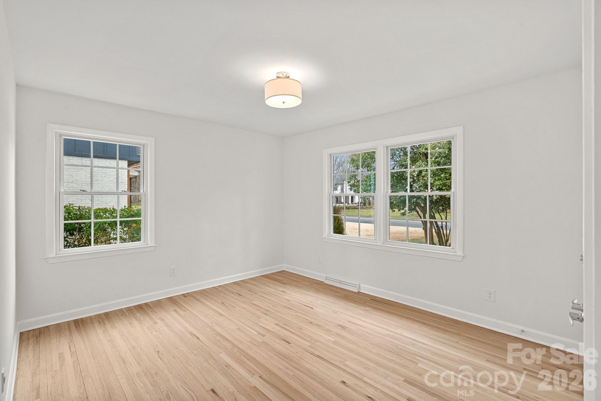 6040 Springhouse Lane