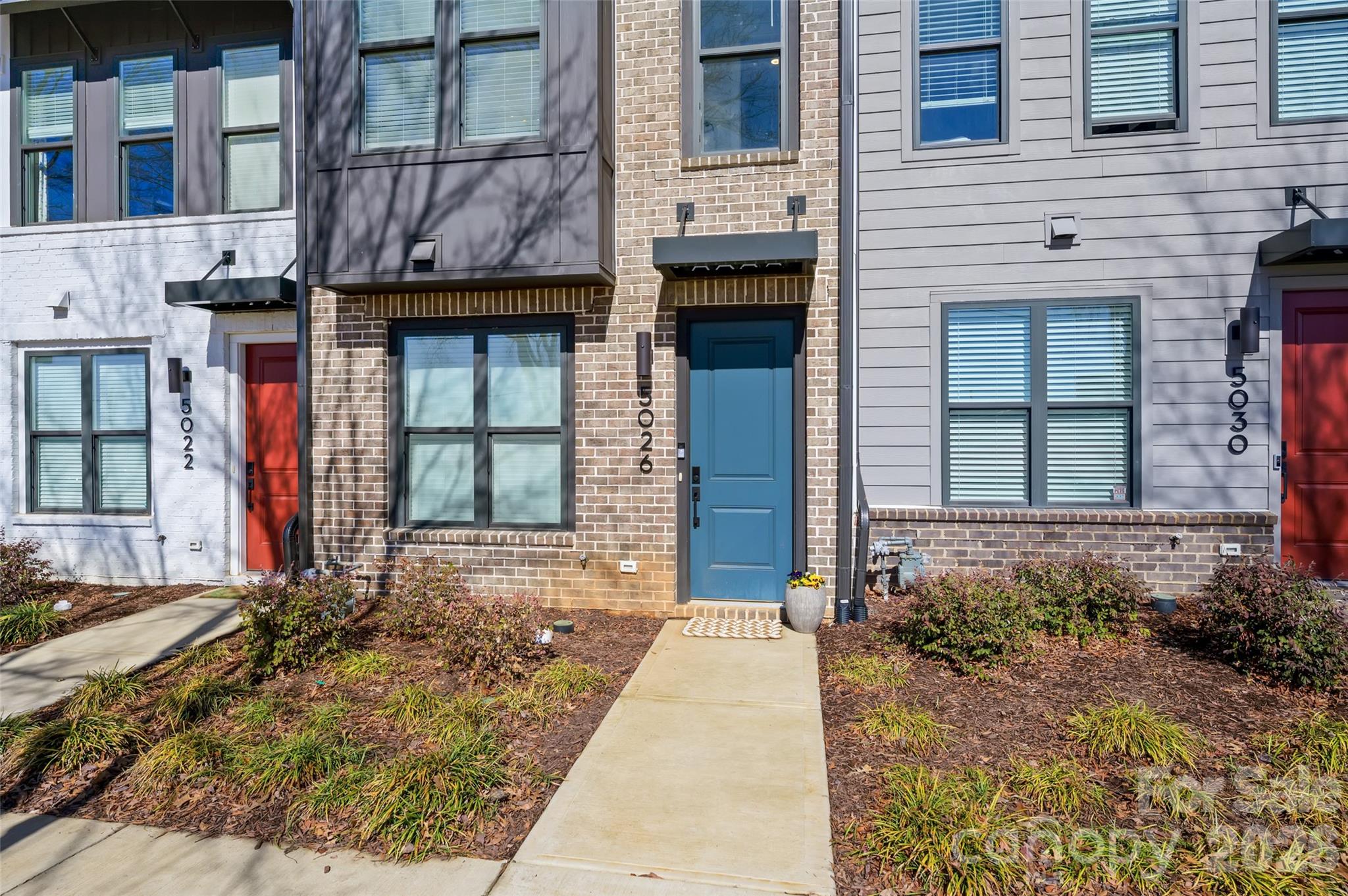 5026 Tiny Lane