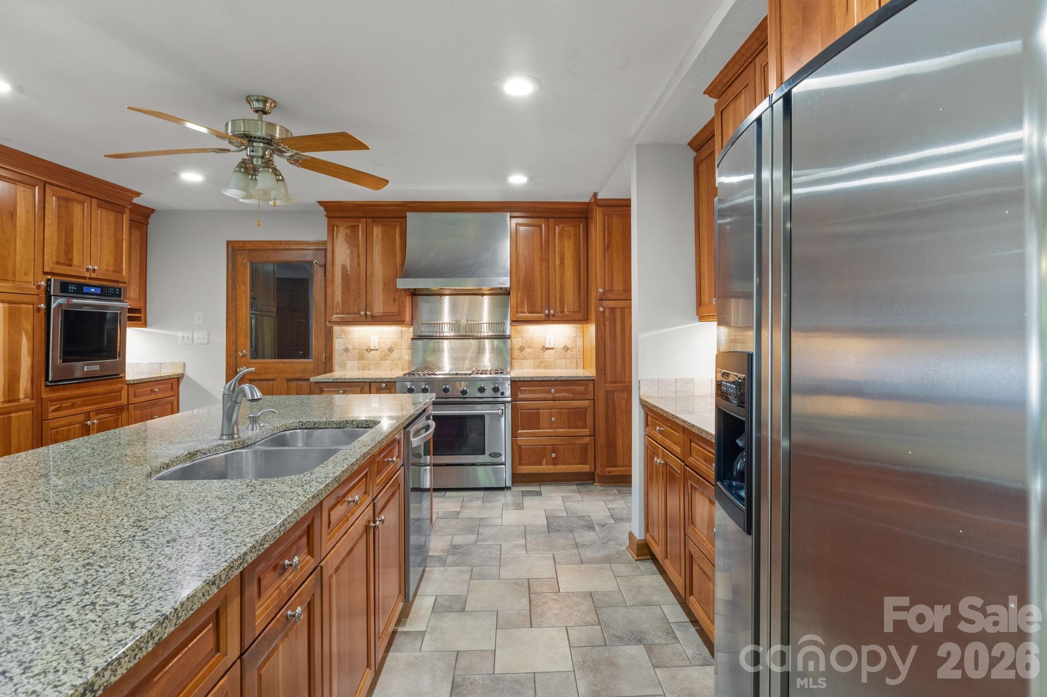 19322 Yachtman Drive