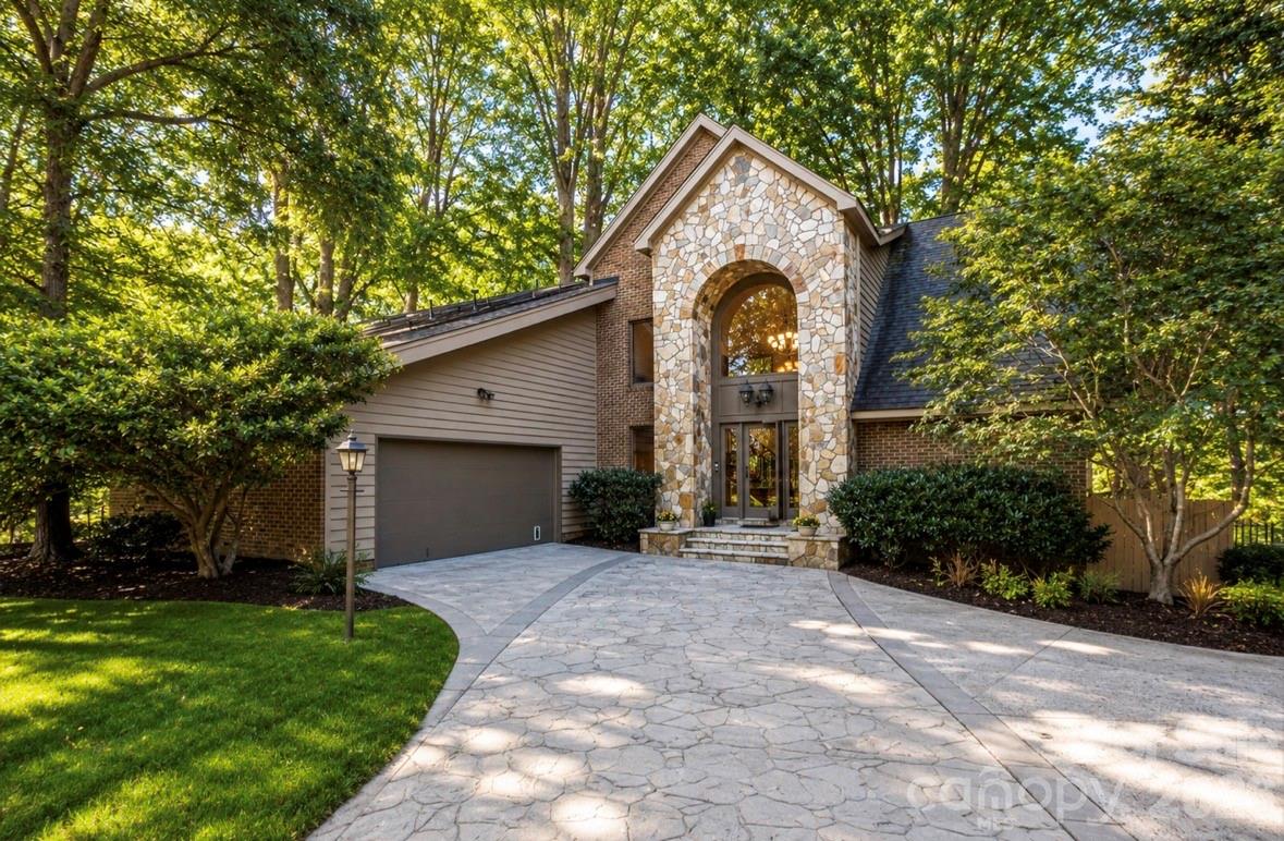 19322 Yachtman Drive