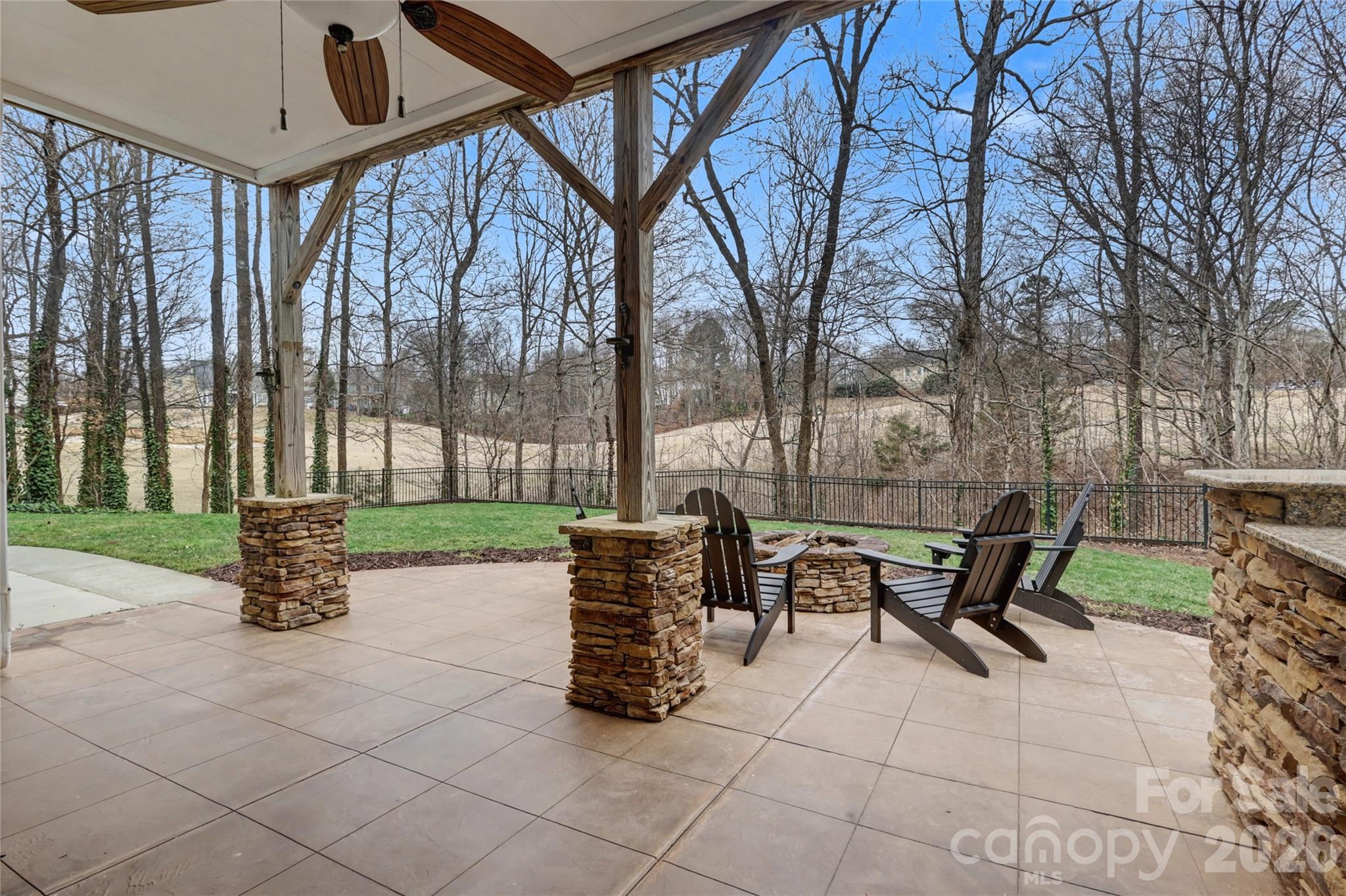 623 N Oak Drive