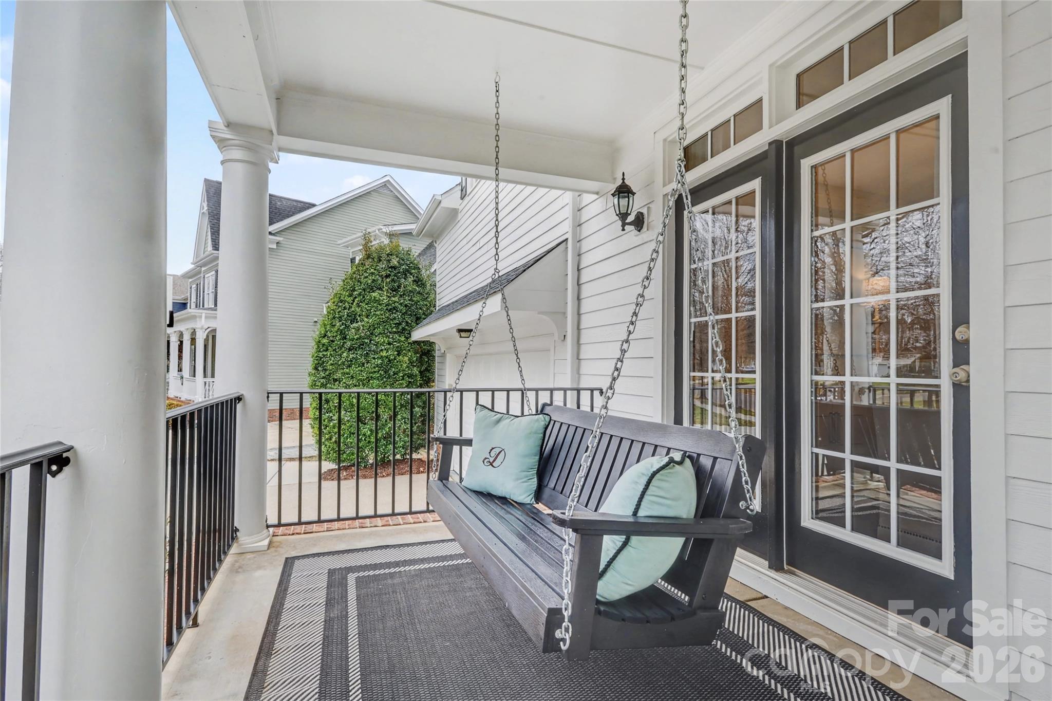 623 N Oak Drive