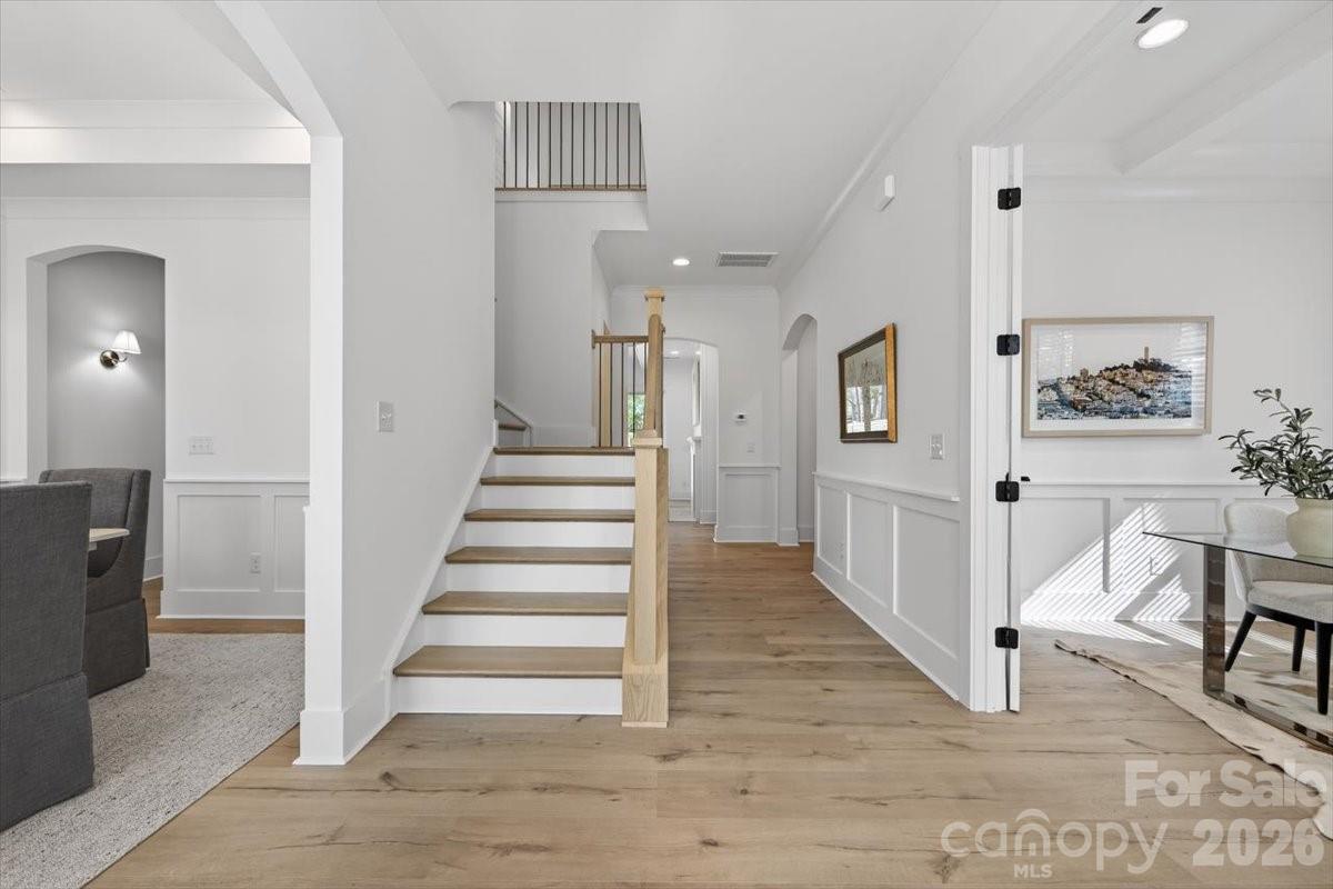 1607 Chippendale Road