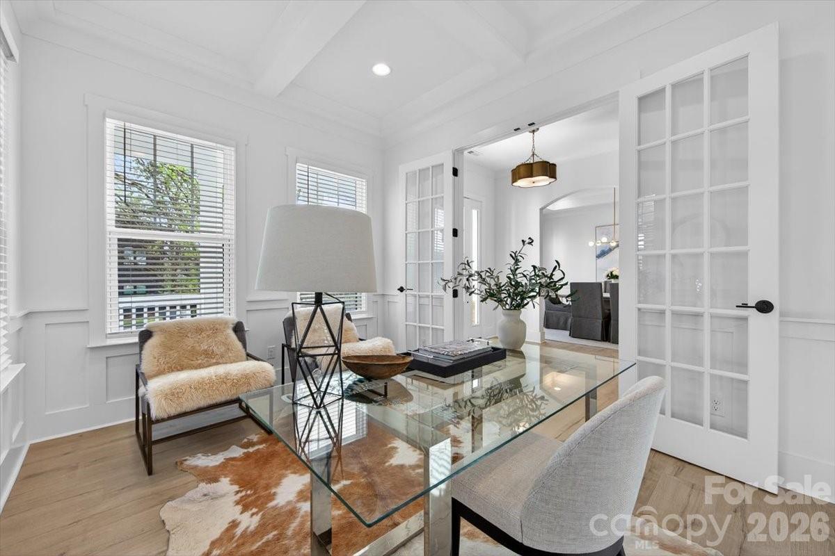 1607 Chippendale Road