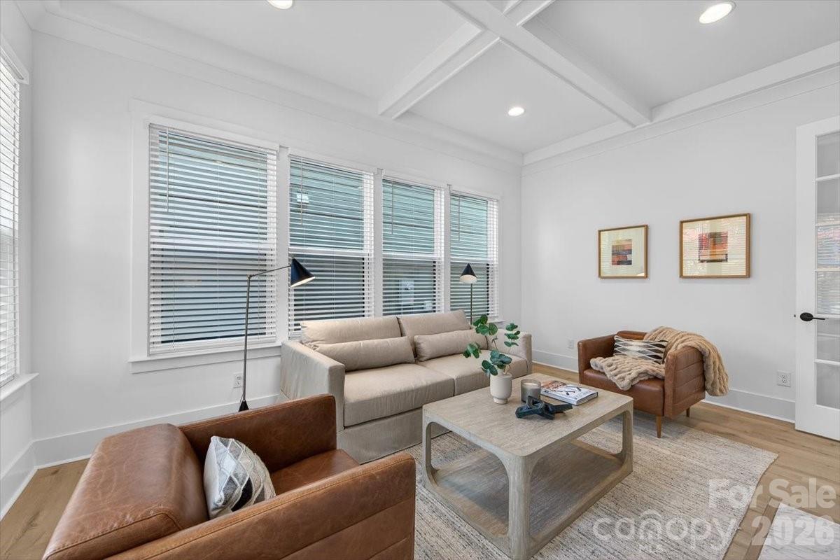 1607 Chippendale Road