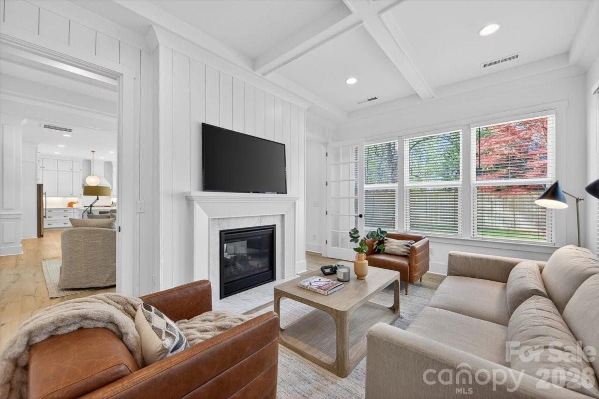 1607 Chippendale Road
