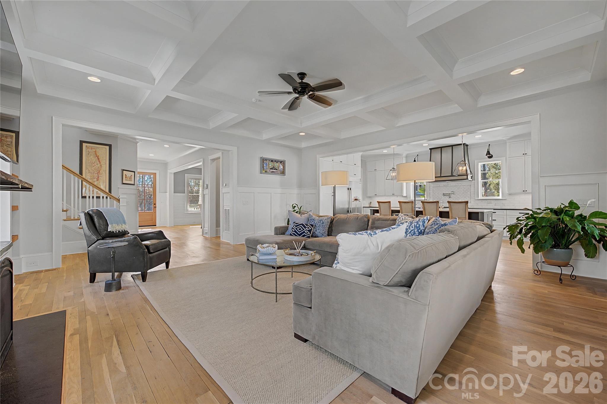 4325 Tangle Dr