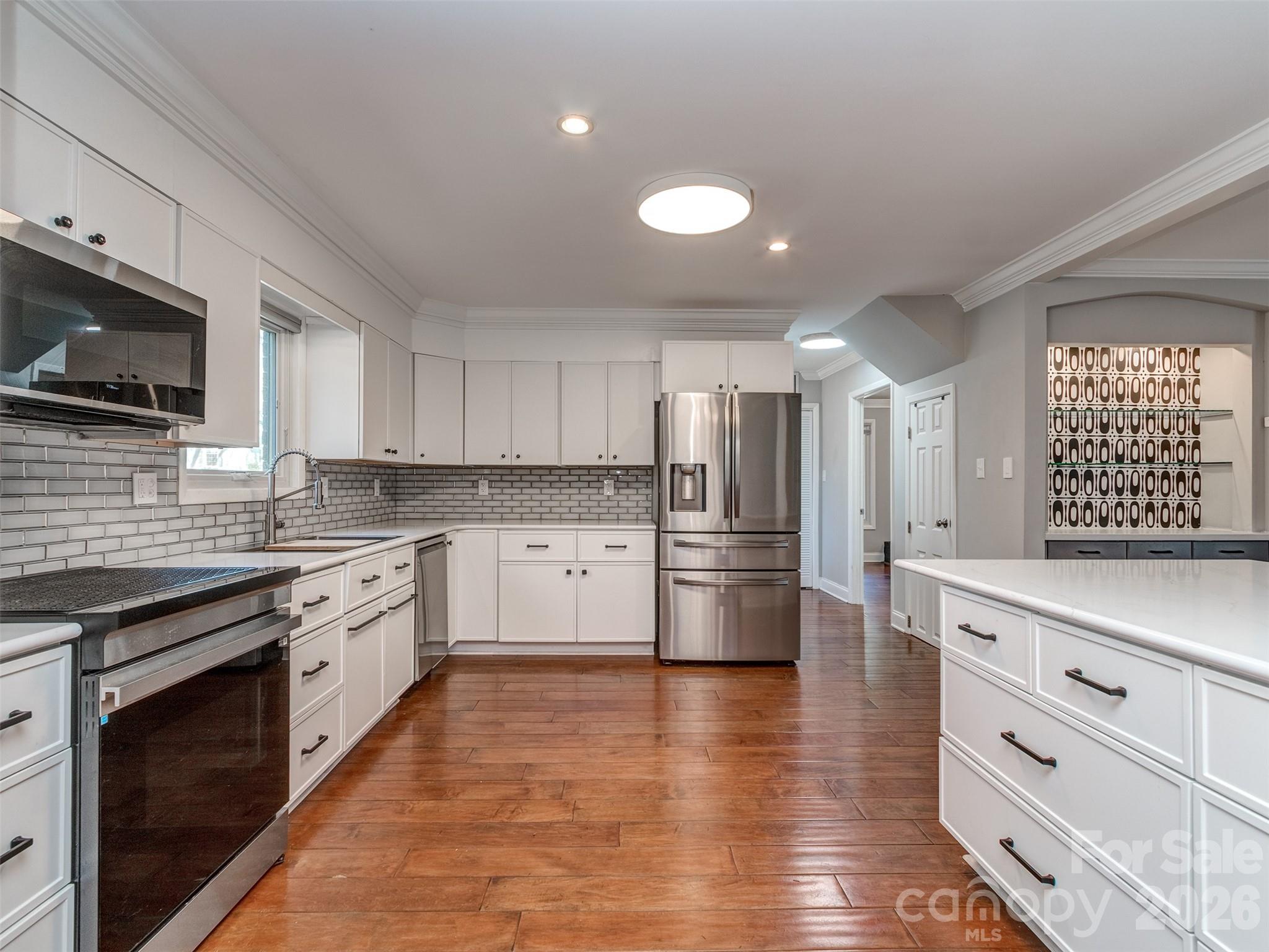 7000 Valley Haven Drive