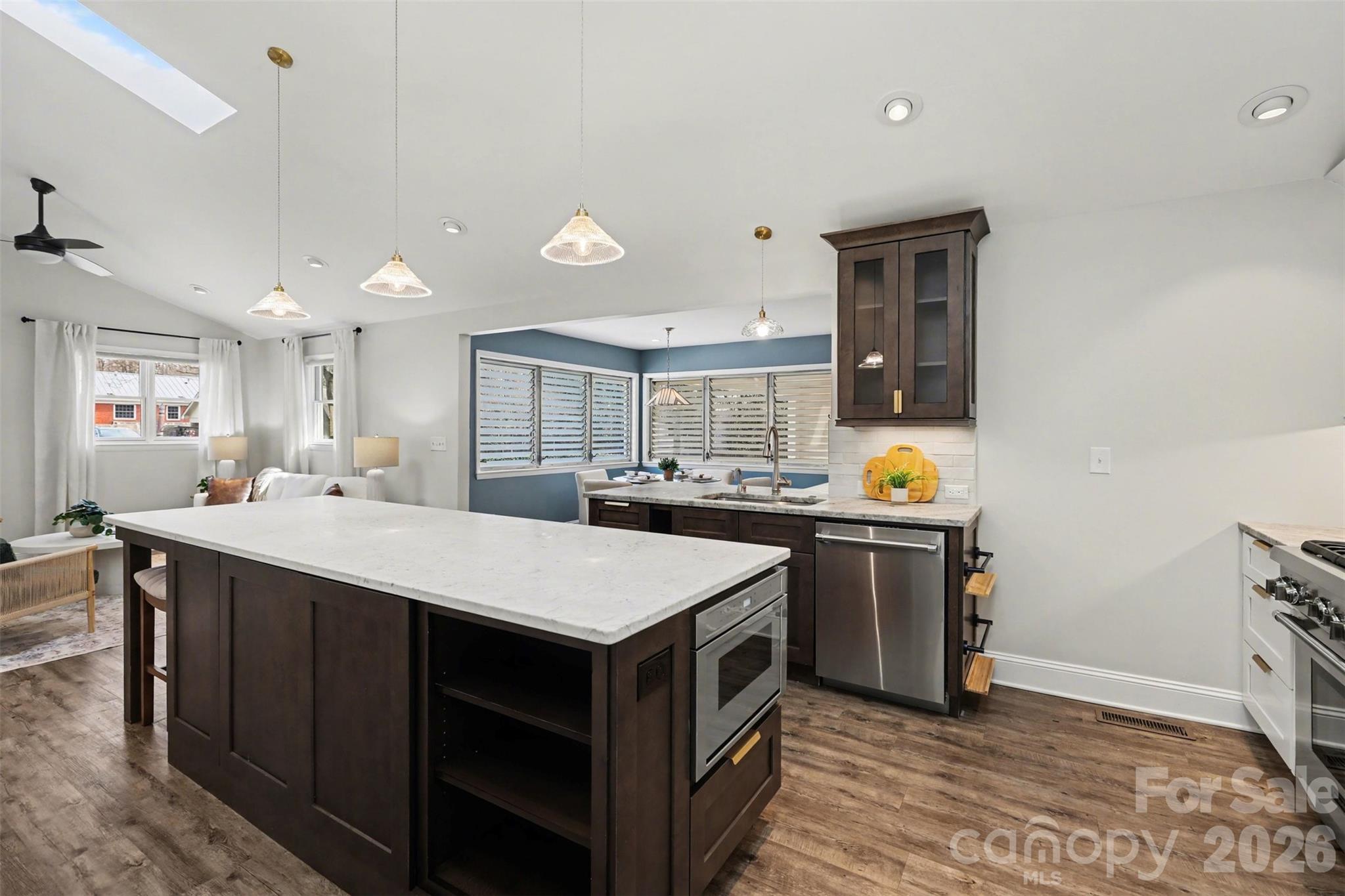 4119 Wall Street