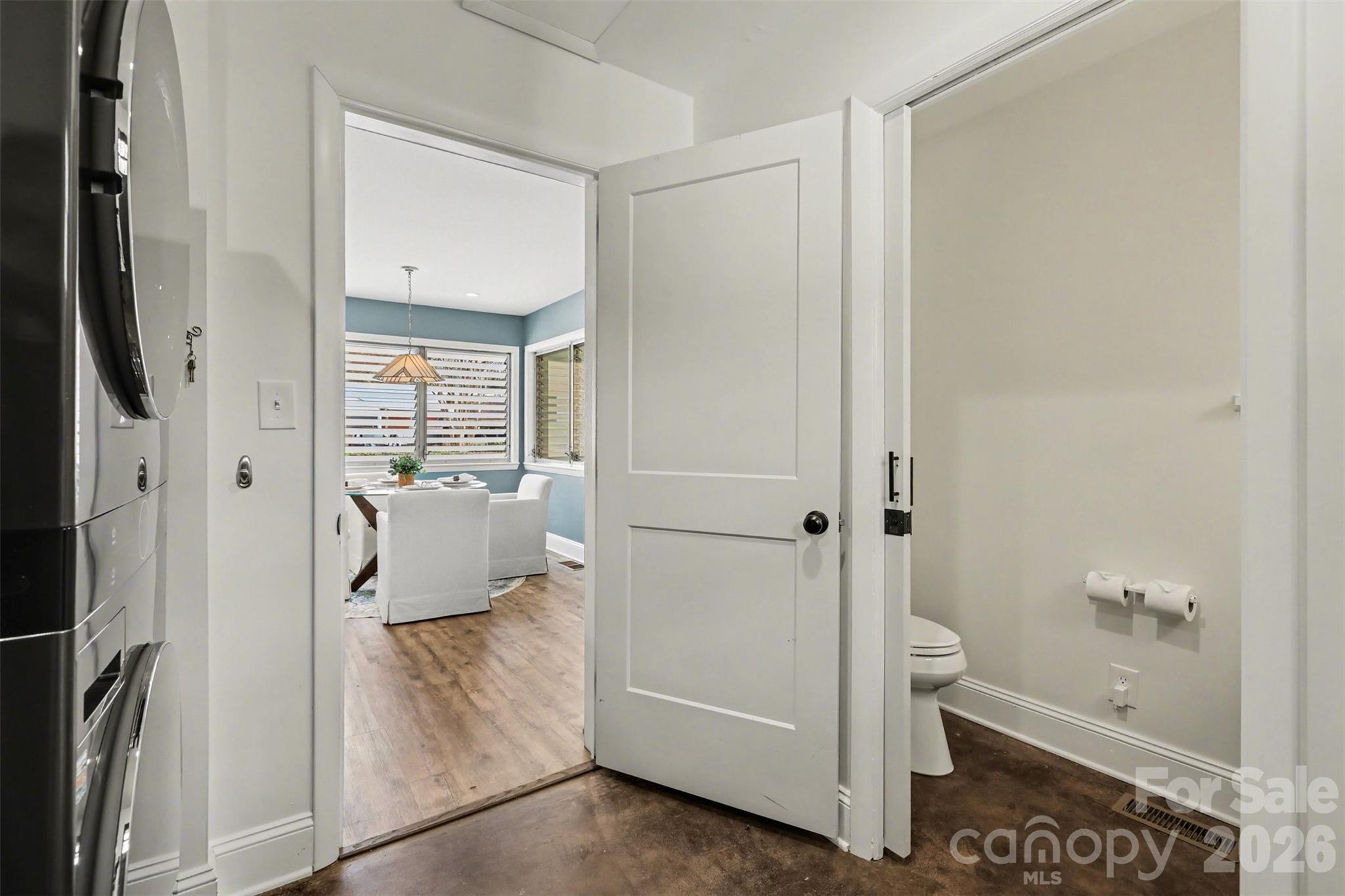 4119 Wall Street
