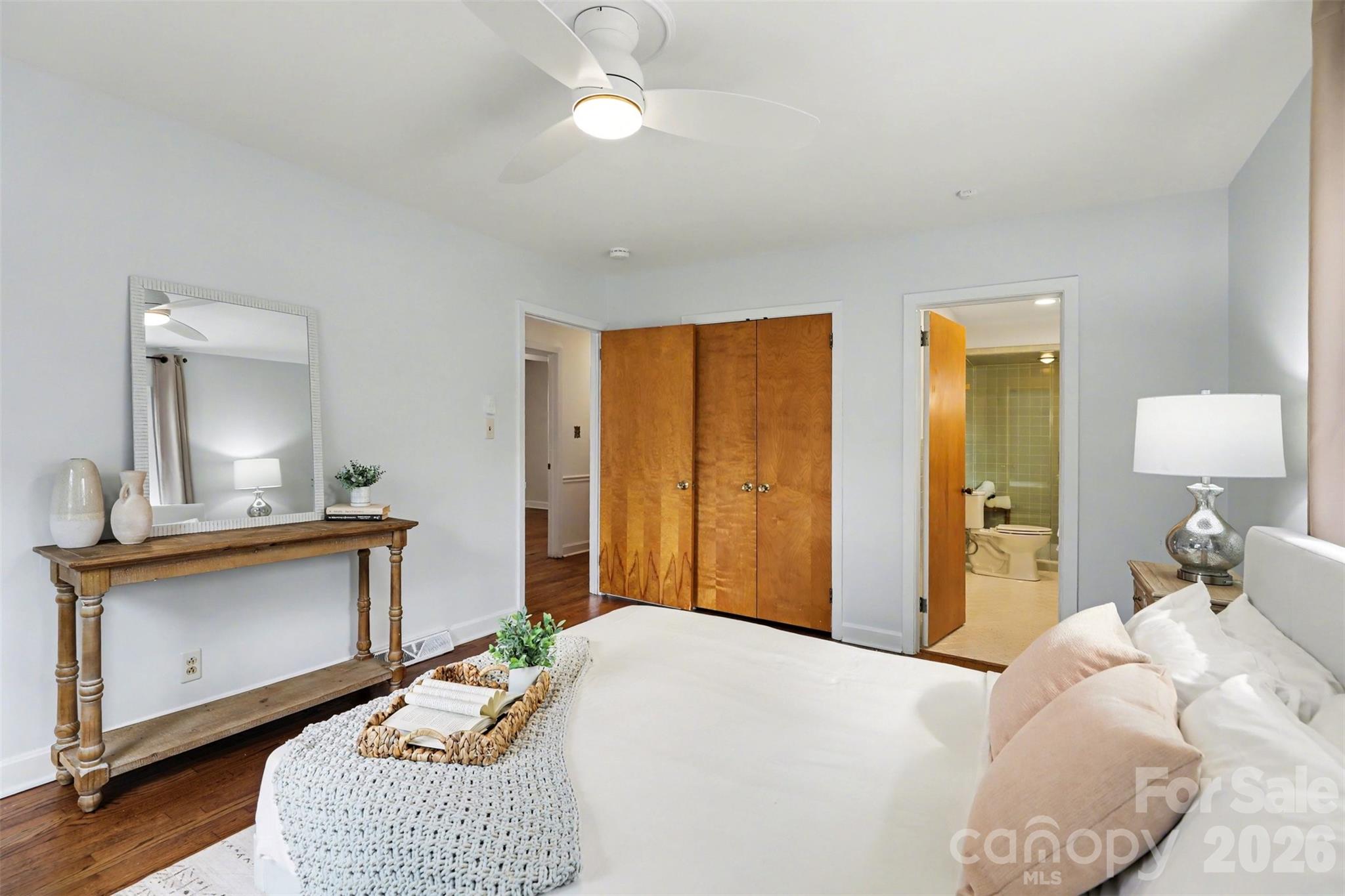 4119 Wall Street