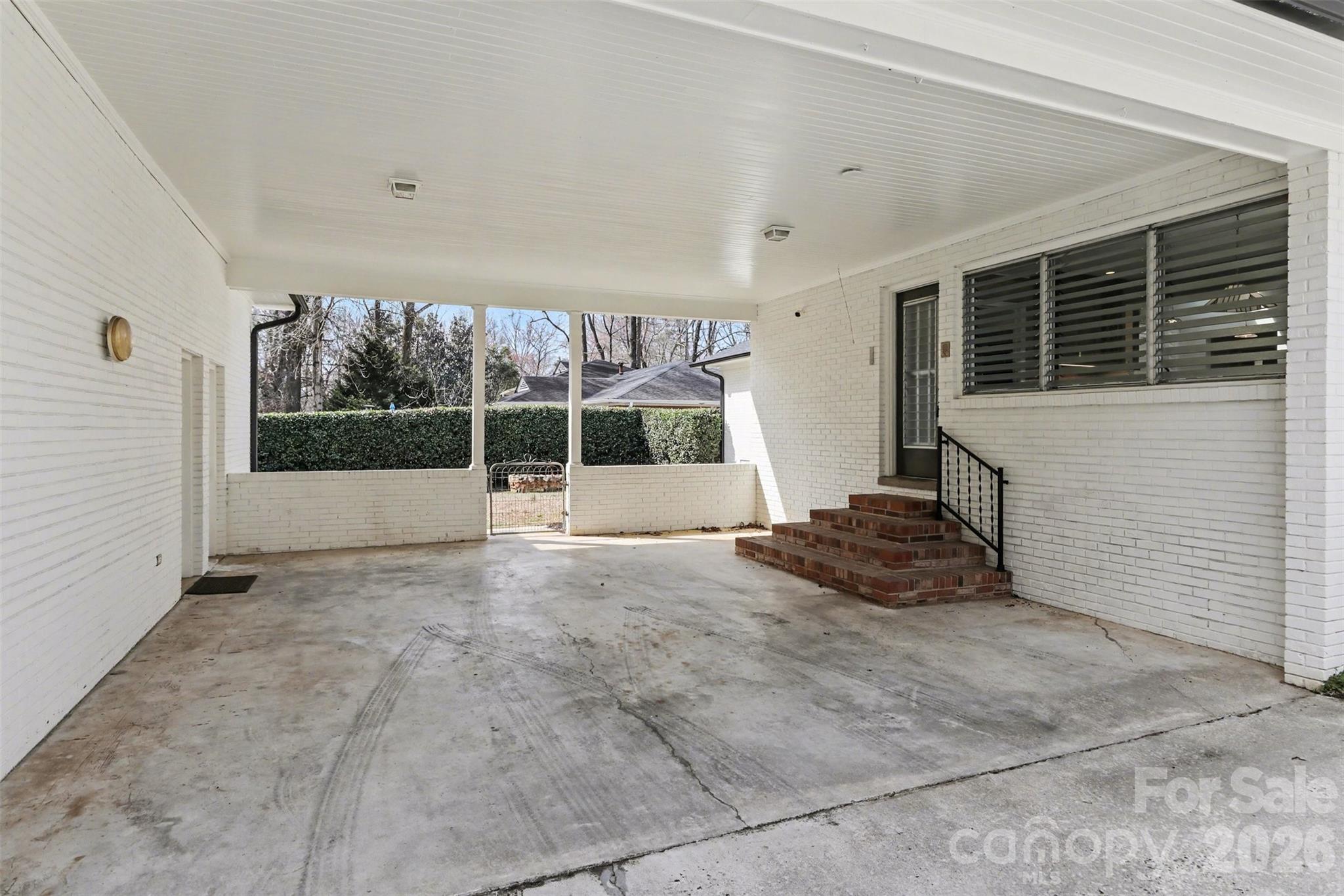 4119 Wall Street