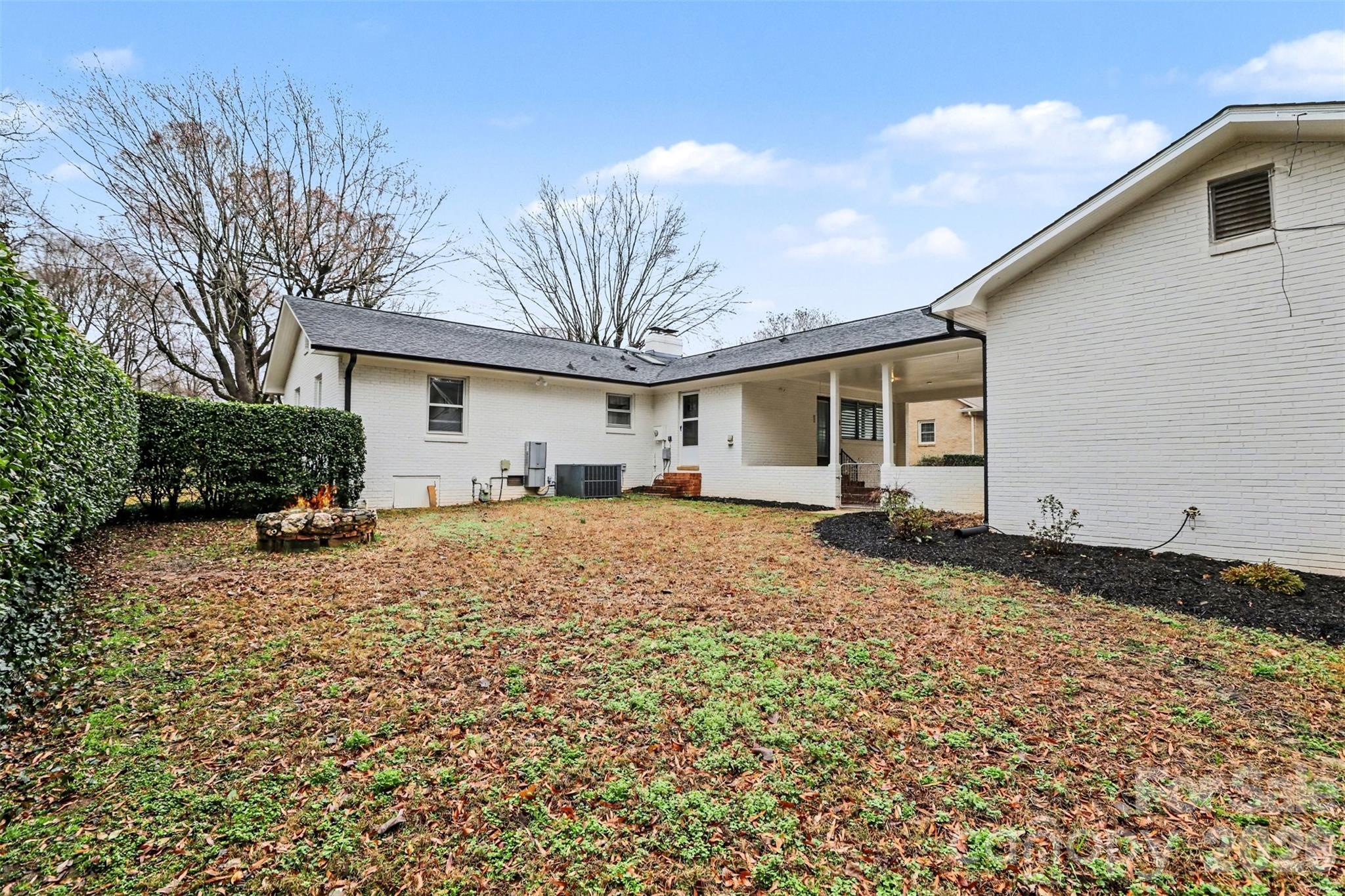4119 Wall Street