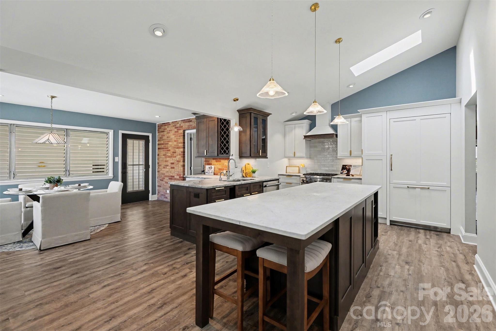 4119 Wall Street
