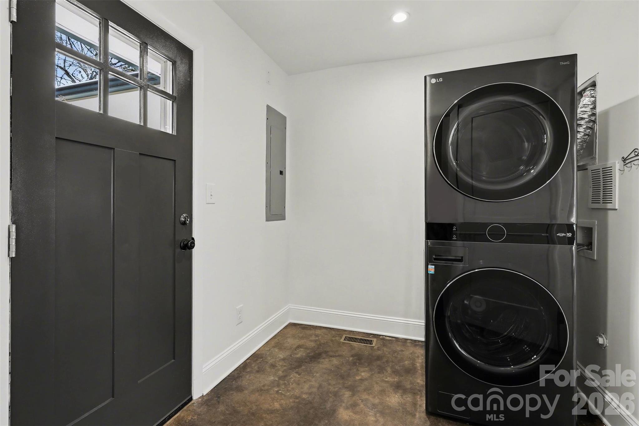 4119 Wall Street