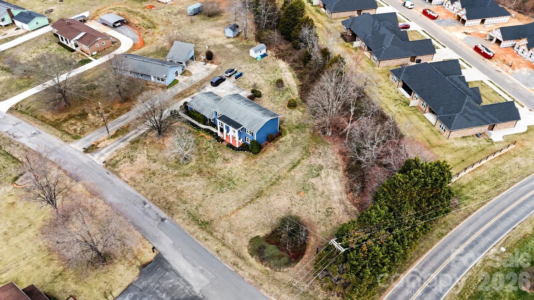 3361 47th Avenue Place NE