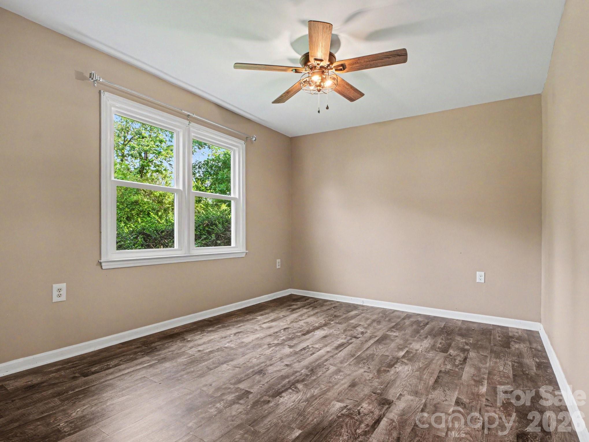 3361 47th Avenue Place NE