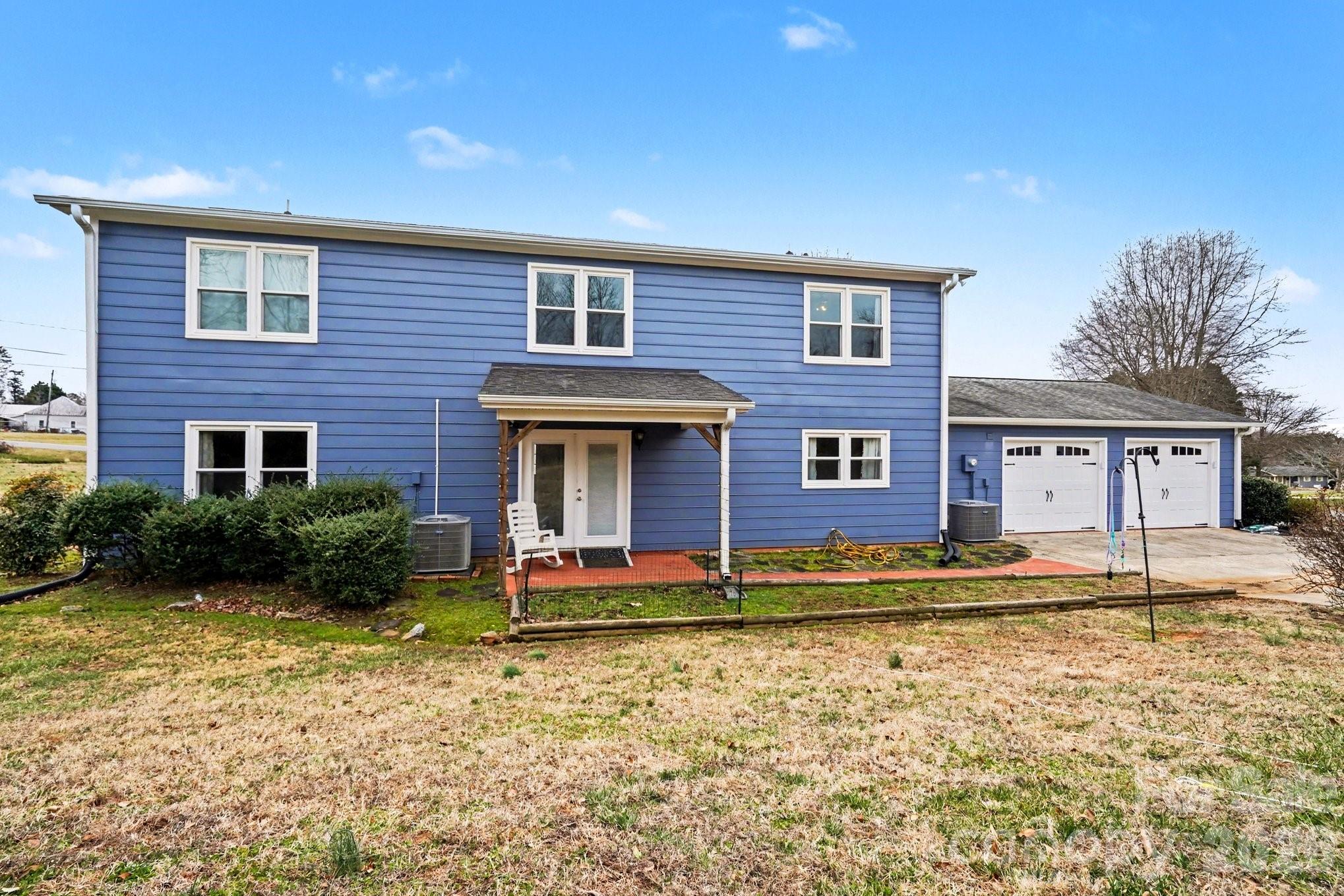 3361 47th Avenue Place NE