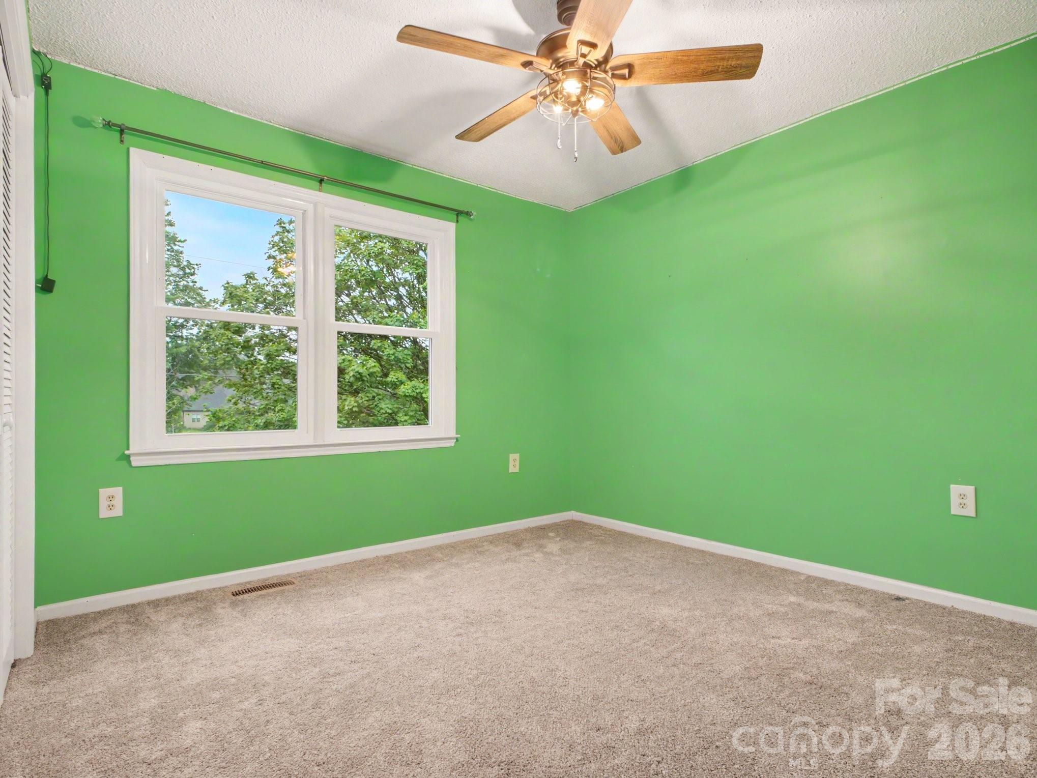 3361 47th Avenue Place NE
