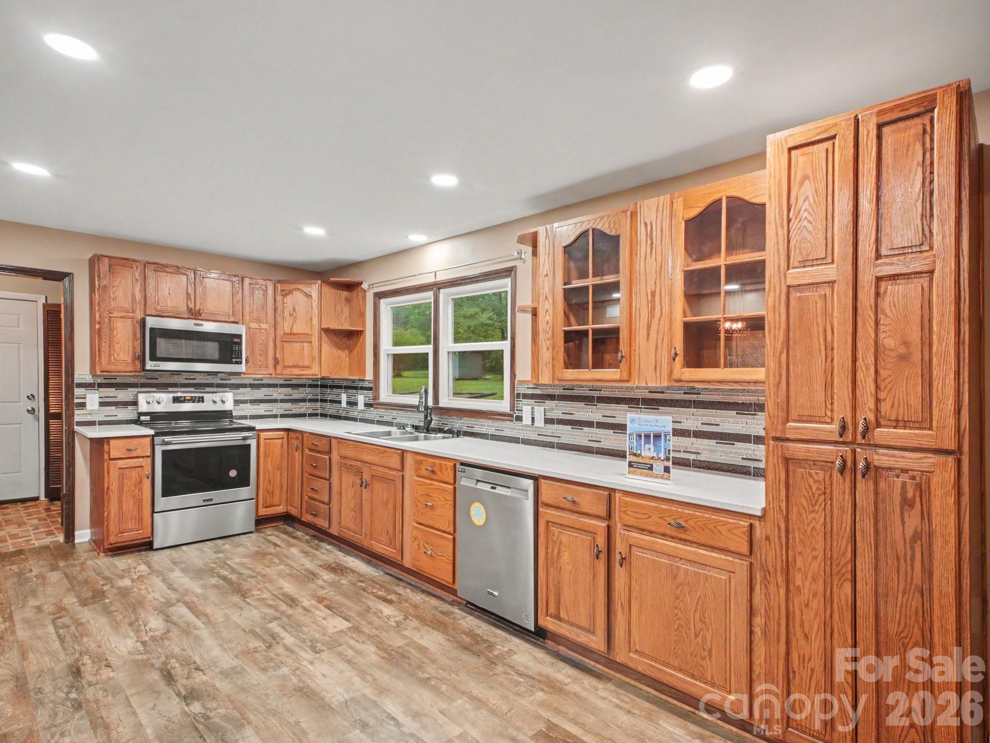 3361 47th Avenue Place NE