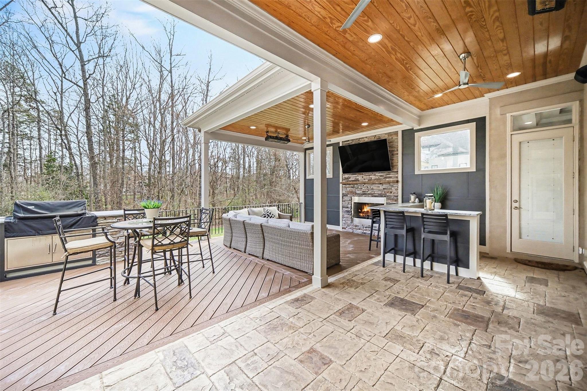 401 Wingfoot Drive