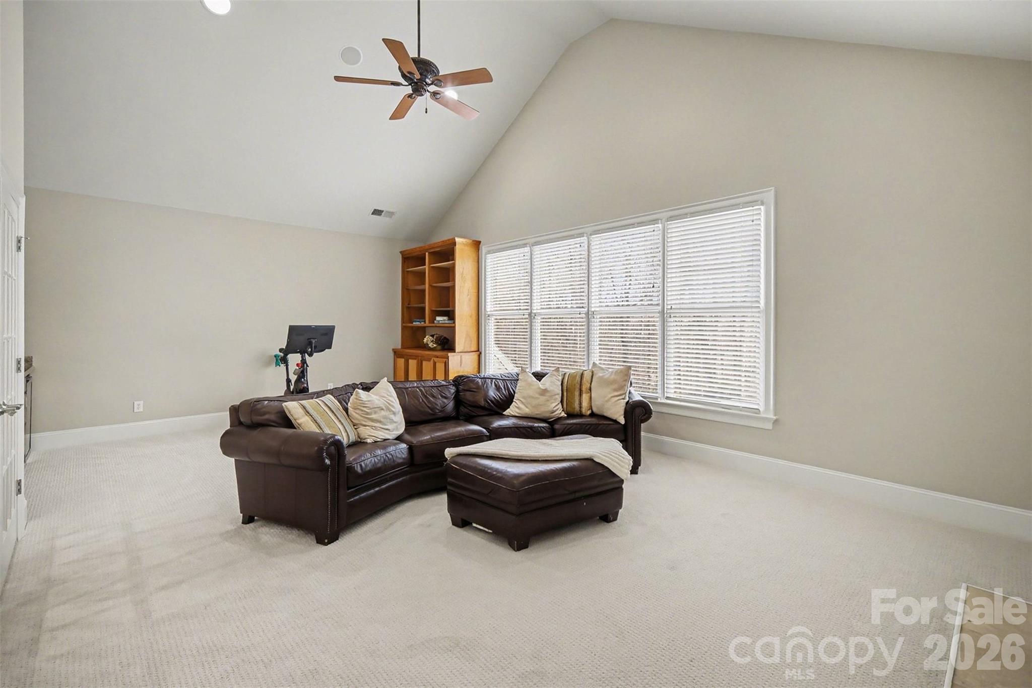401 Wingfoot Drive