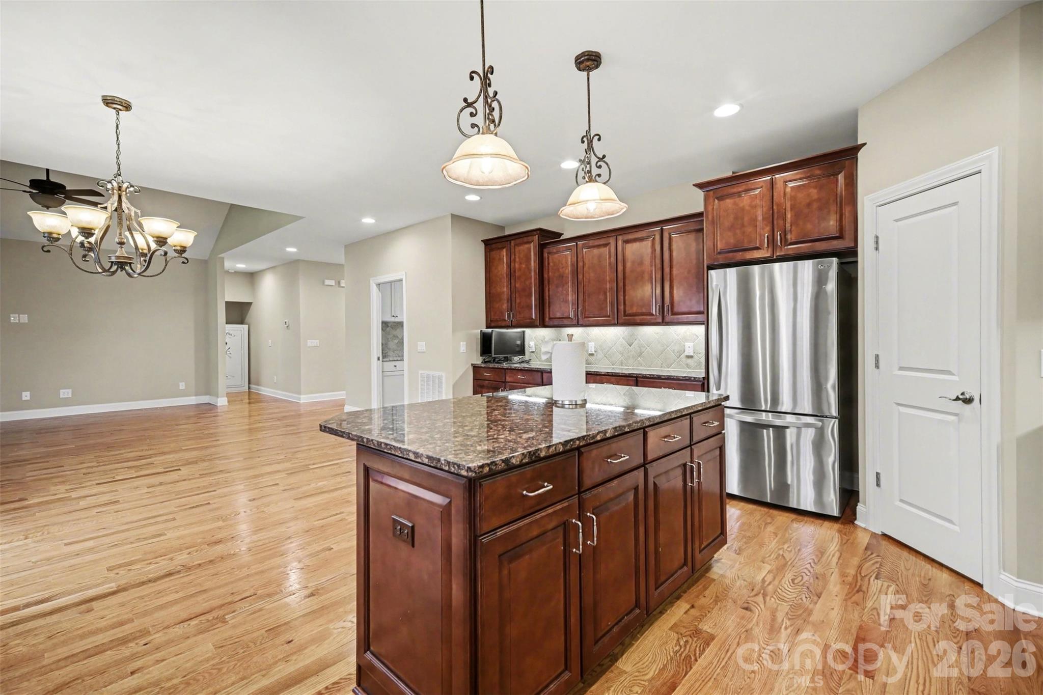 1139 Moray Court