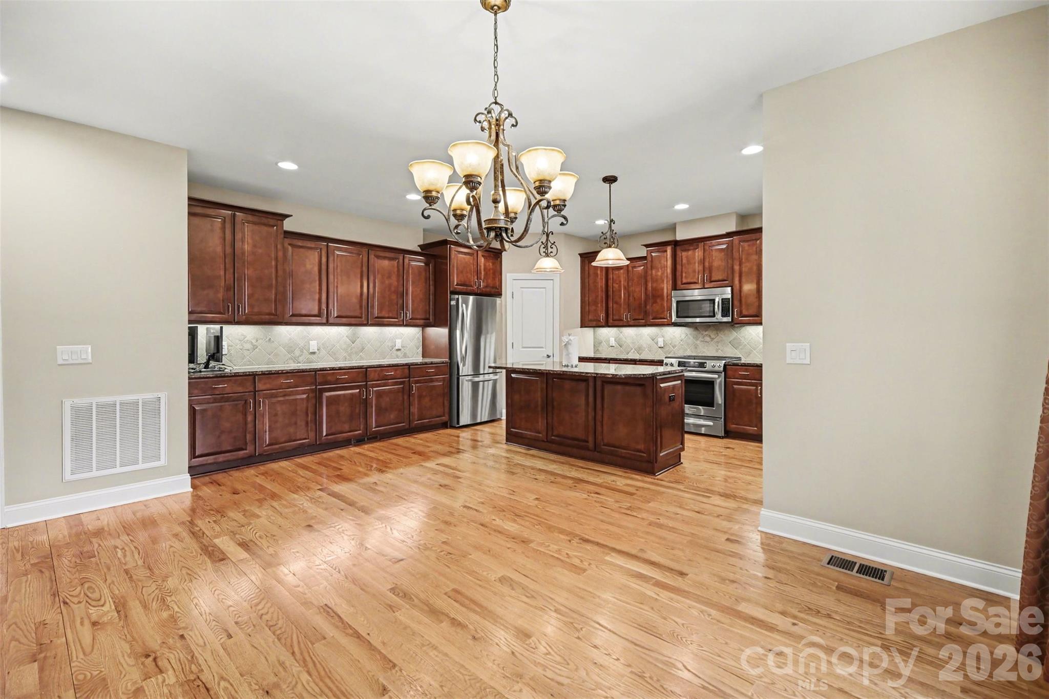 1139 Moray Court