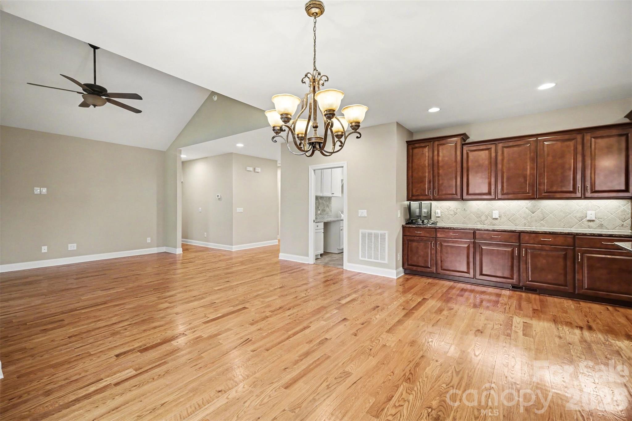 1139 Moray Court