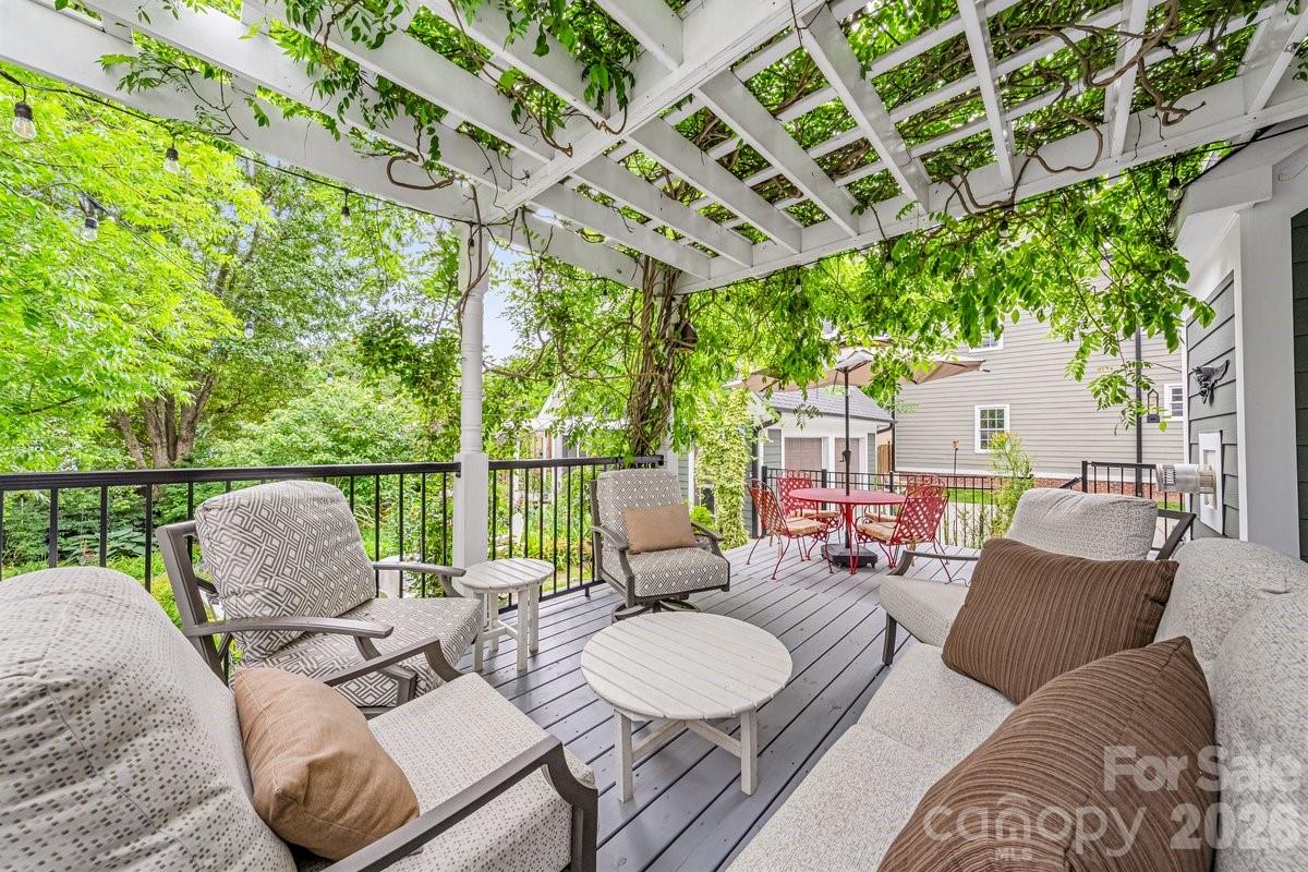 5022 Lady Fern Circle