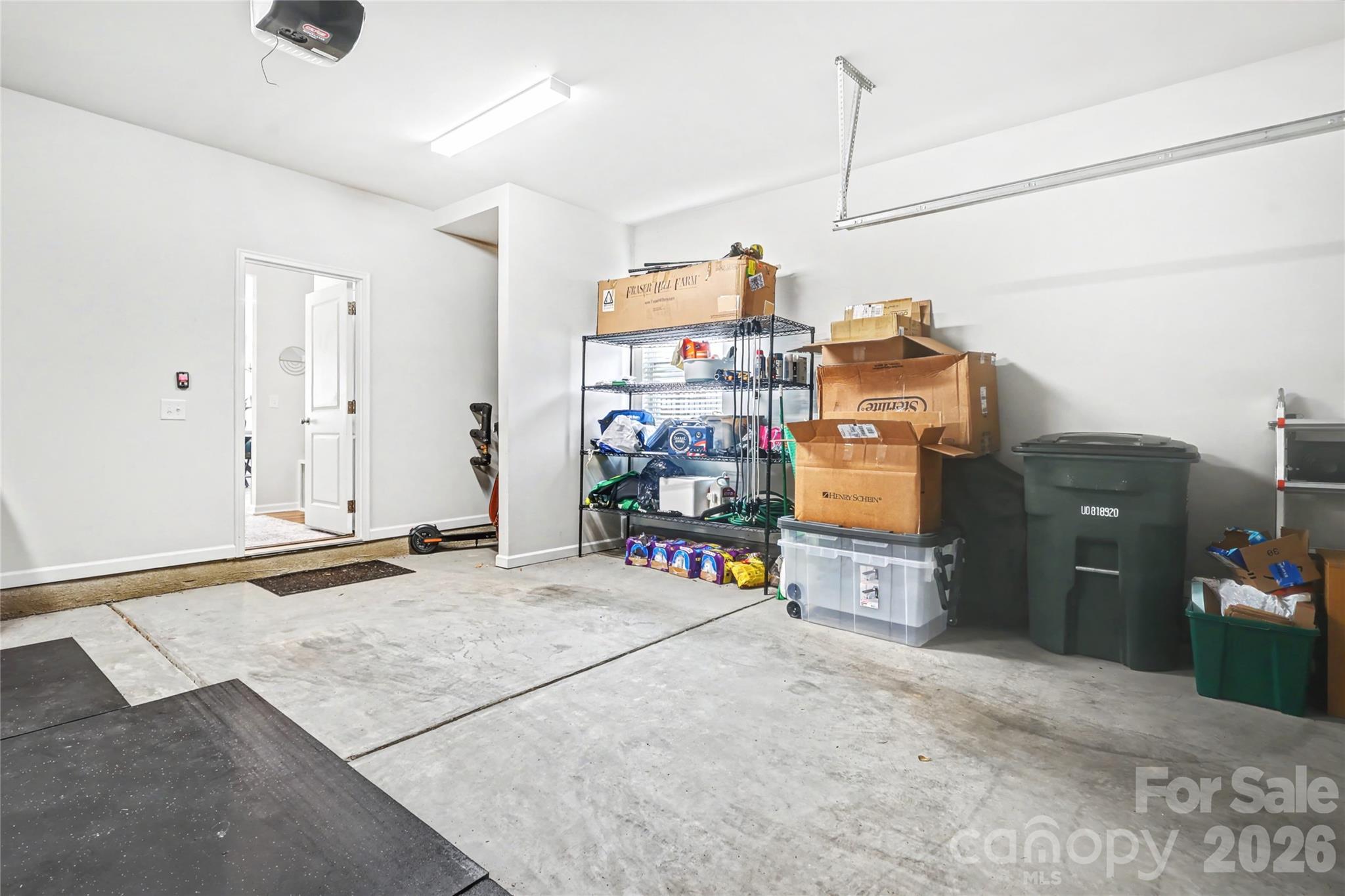 106 Renny Alley