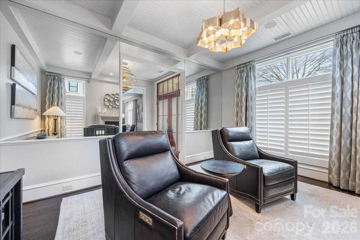 2331 Selwyn Avenue