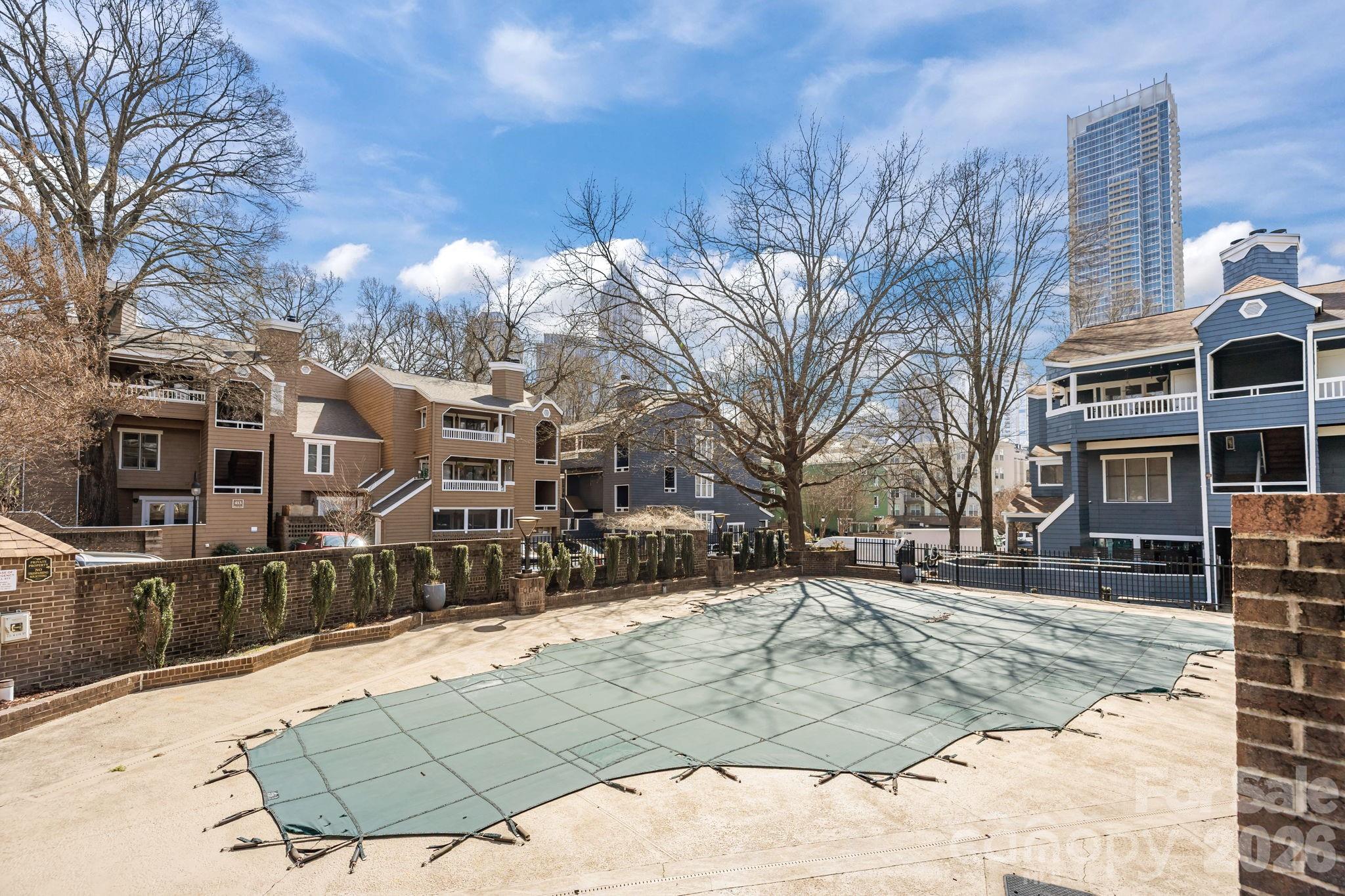 427 W 8th Street Unit: 104