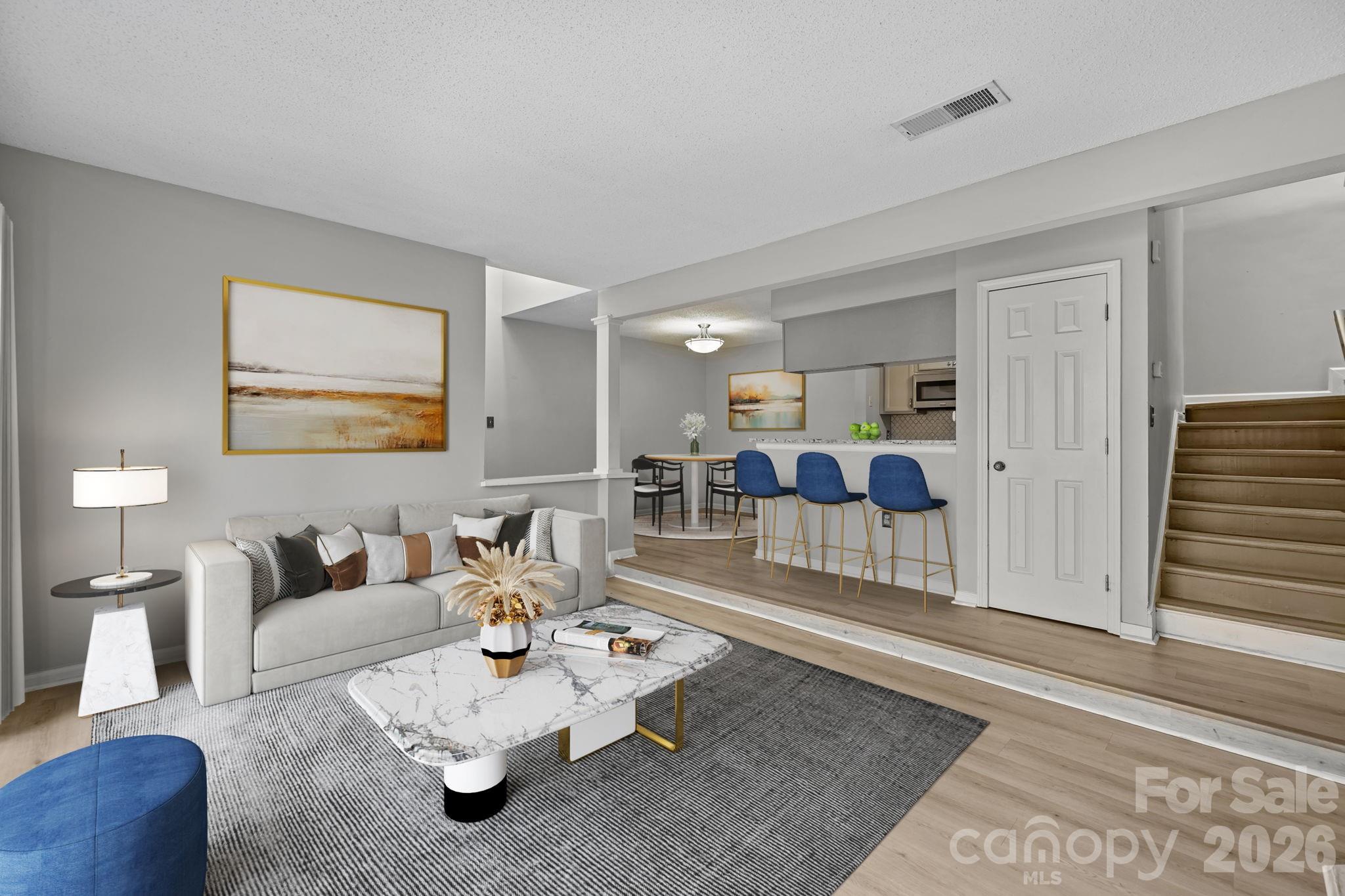 427 W 8th Street Unit: 104