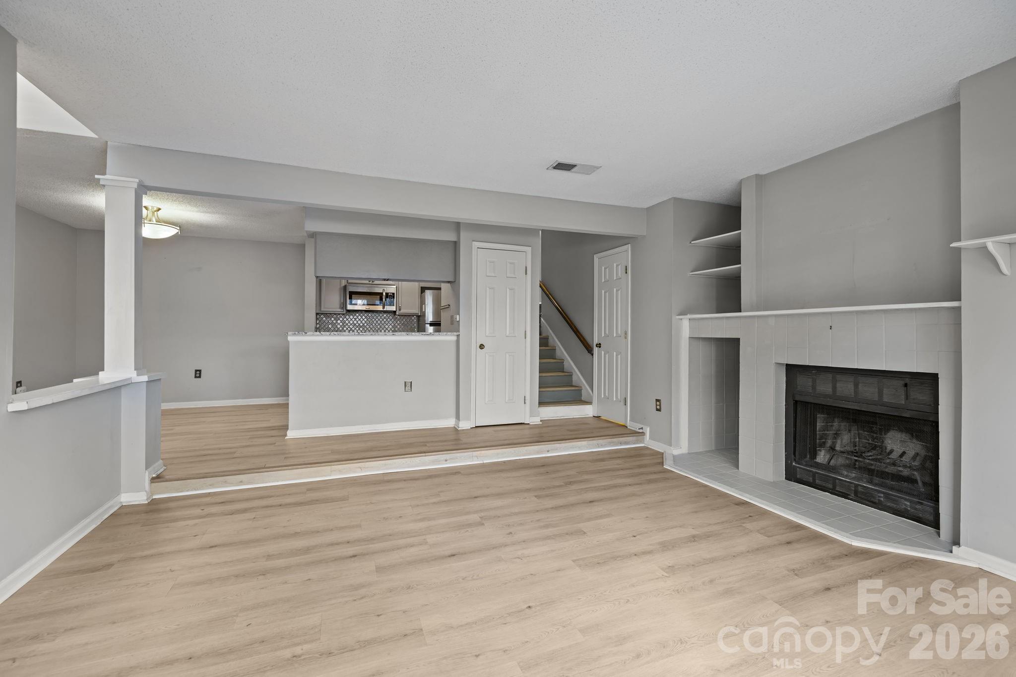 427 W 8th Street Unit: 104
