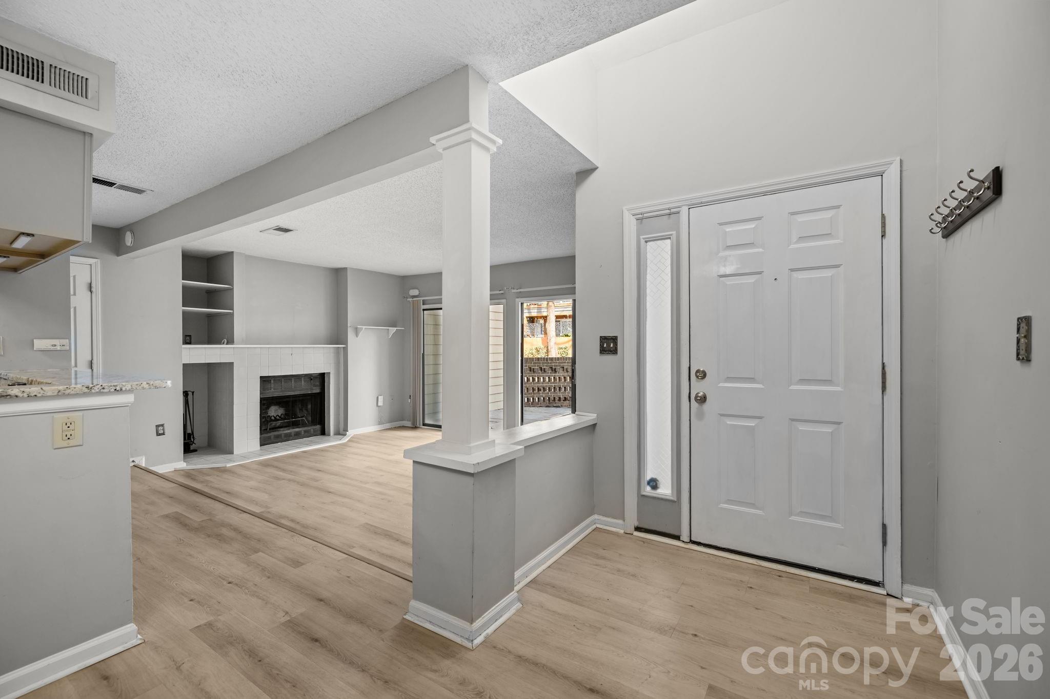 427 W 8th Street Unit: 104
