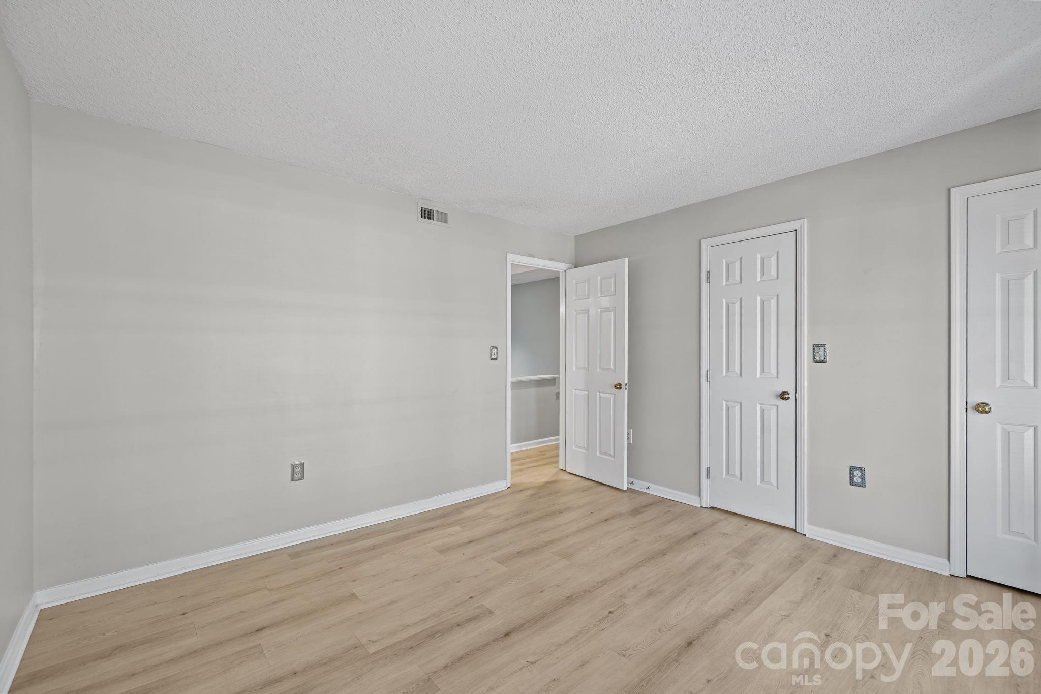 427 W 8th Street Unit: 104