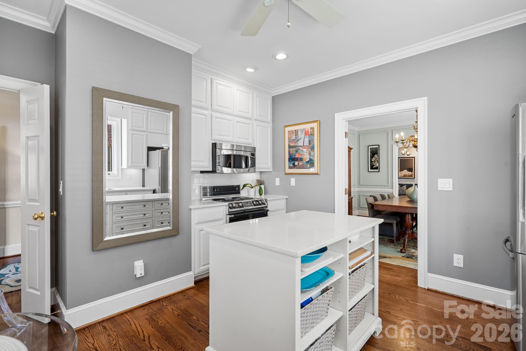 4517 Columbine Court